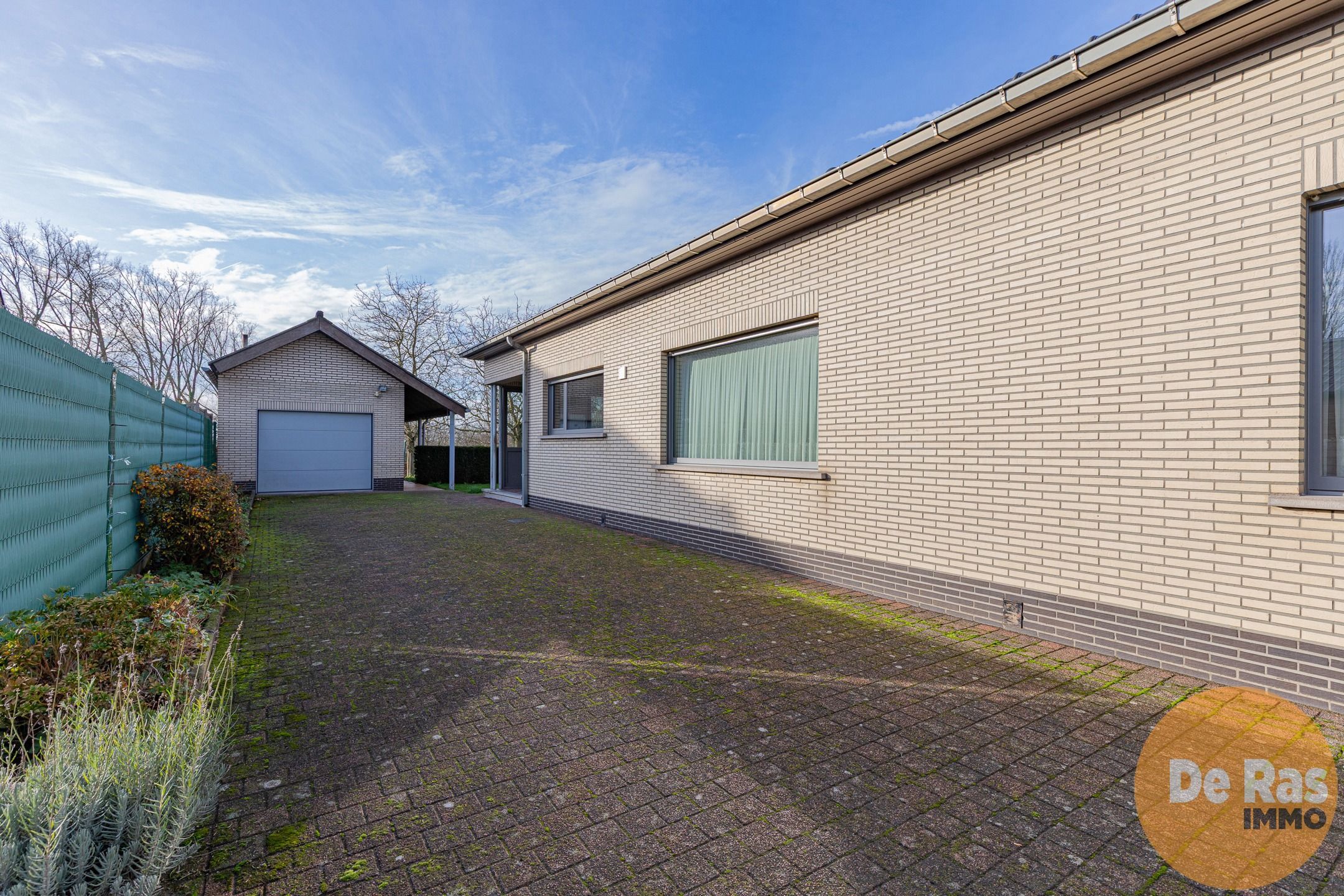 HERZELE - Verzorgde bungalow op een gunstige ligging foto 18