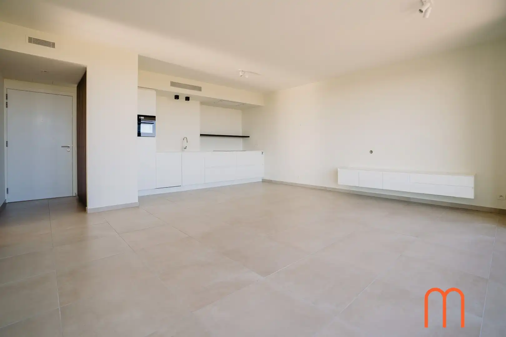 Luxe 2-slaapkamer appartement te huur in Oostende – Ensor Tower foto 2
