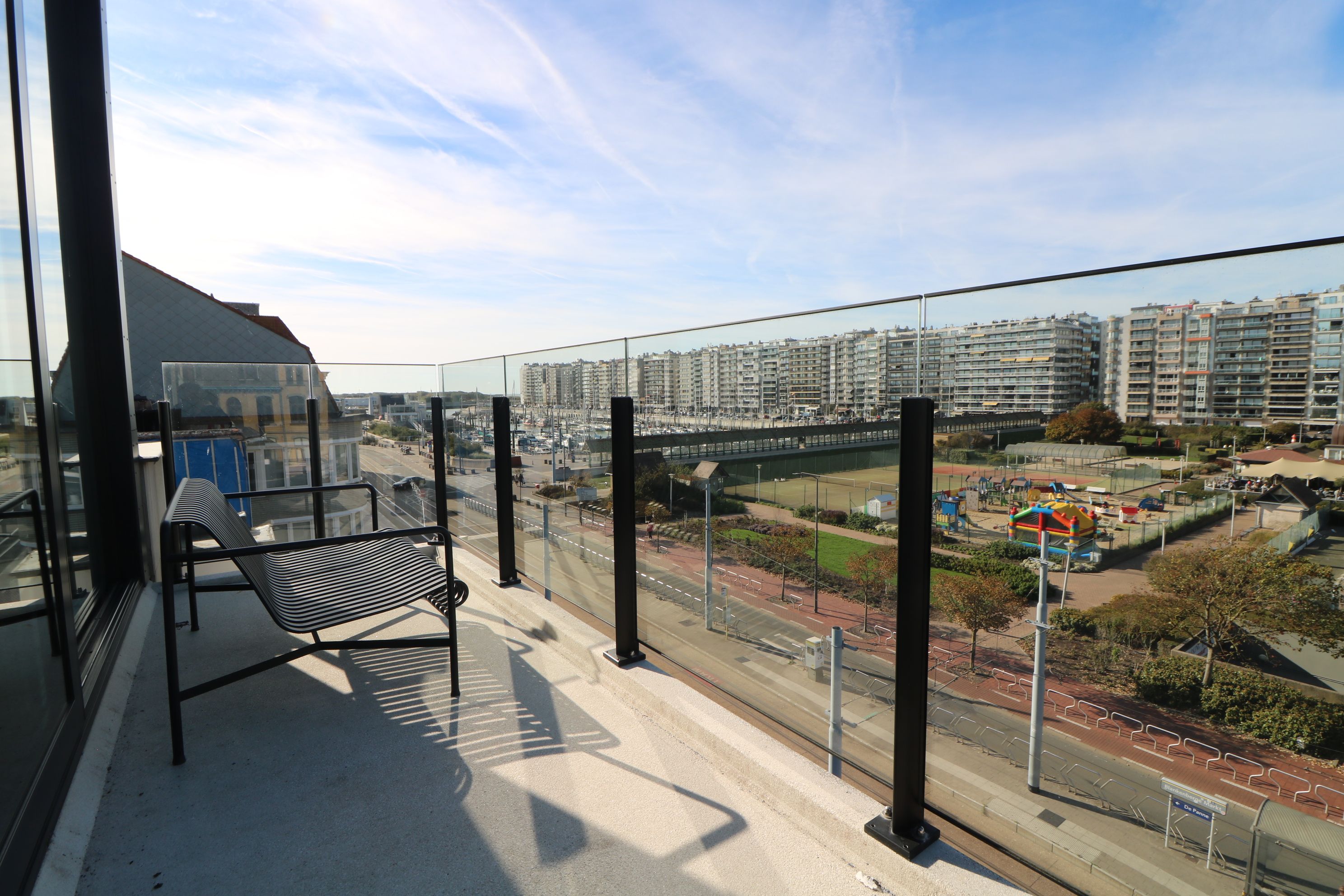 Luxueus, modern 3-slaapkamerappartement vlakbij Grote Markt foto 16
