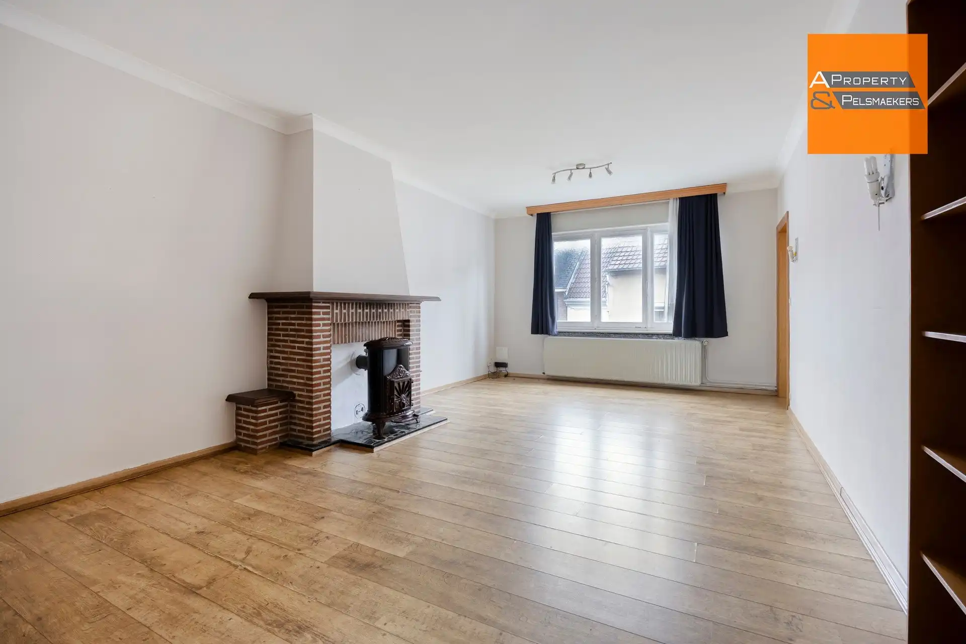Kleine opbrengsteigendom met 2 appartementen te renoveren foto 8