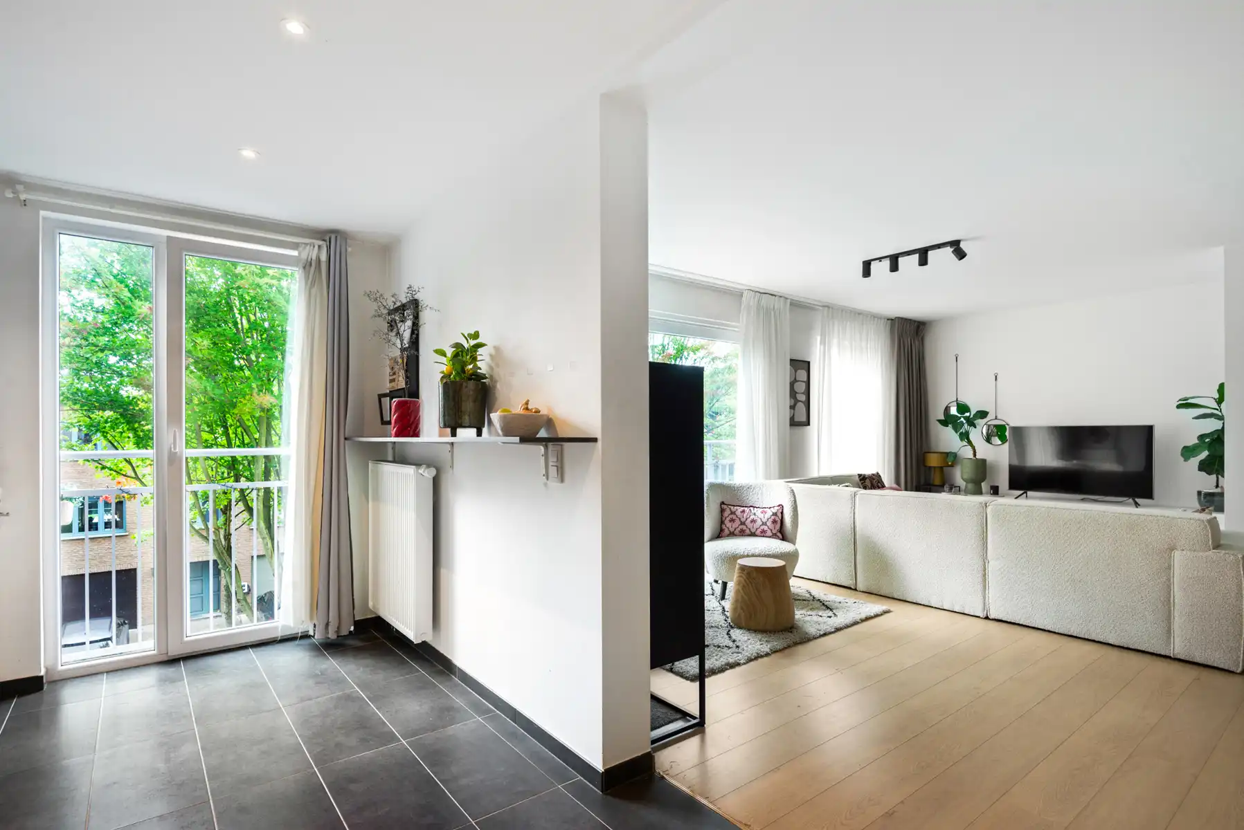 Atypisch ruim appartement met drie slaapkamers foto 10