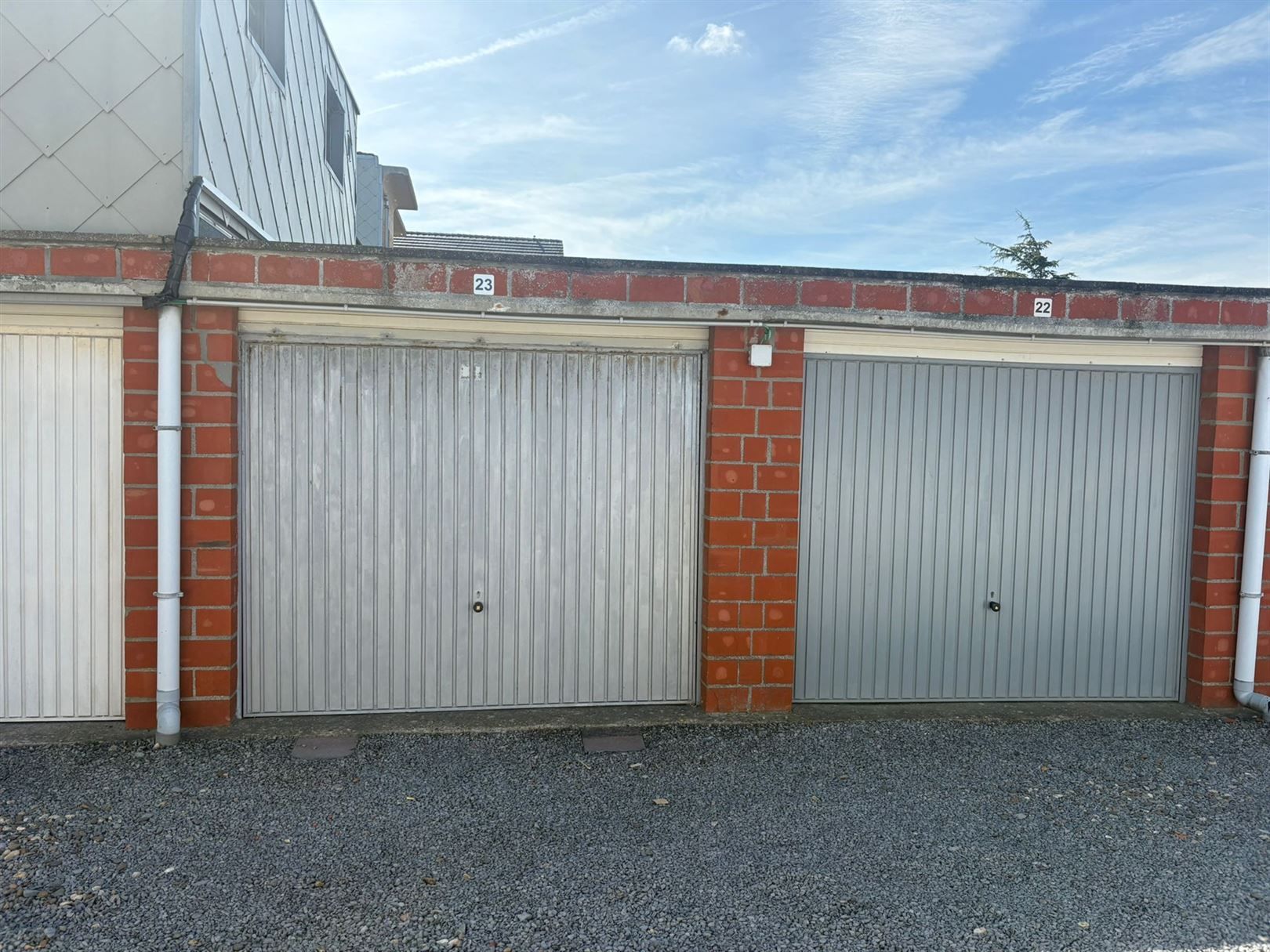 garage foto {{pictureIndex}}