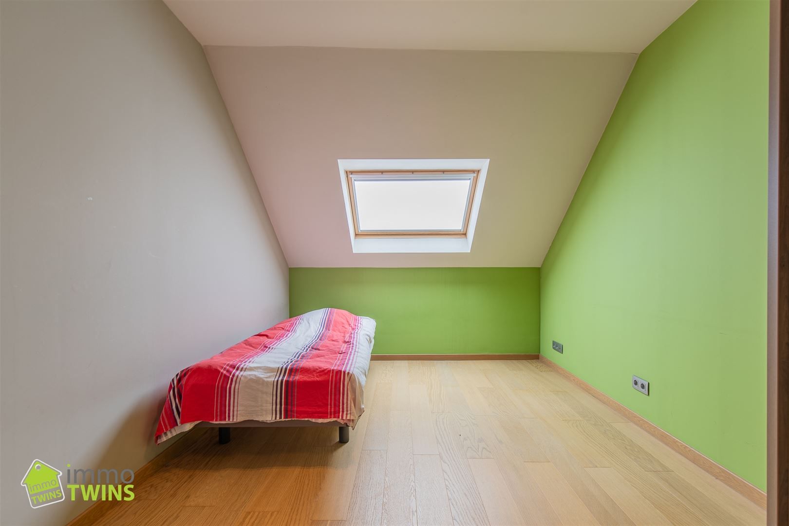 Veelzijdige woning met commerciële ruimte in hartje Zogge foto 14