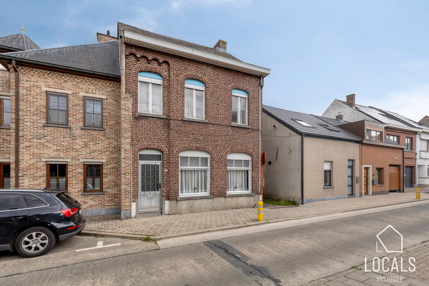 Goed gelegen HOB met tuin, garages, 3 slaapkamers en zolder foto 28
