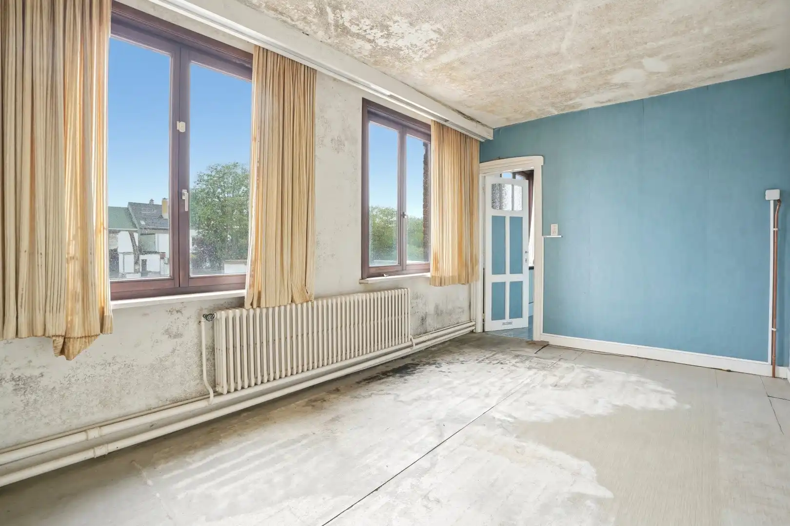 Te renoveren woning met veel op potentieel op topligging. foto 12
