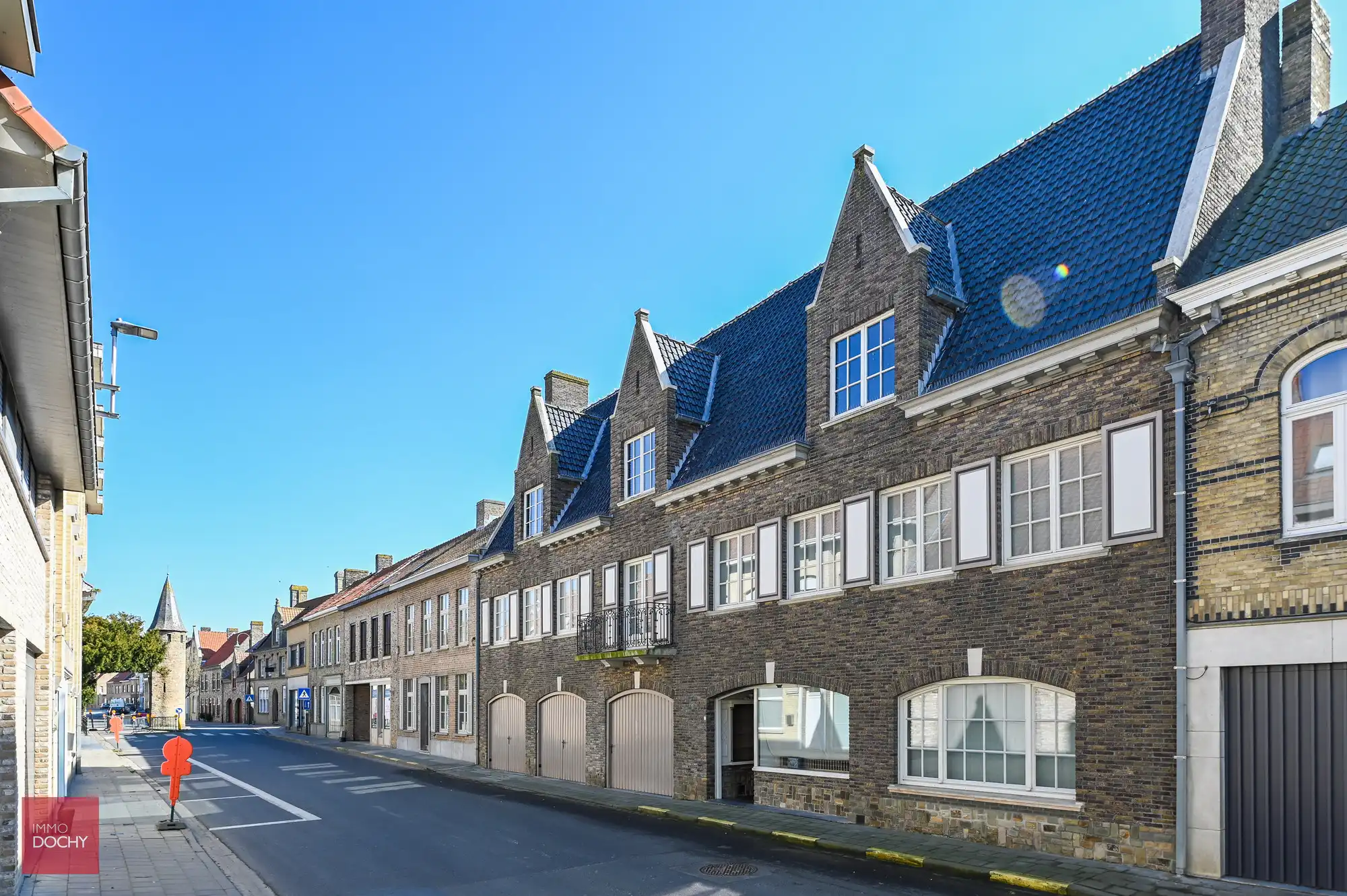 Centraal gelegen ruim herenhuis foto 2