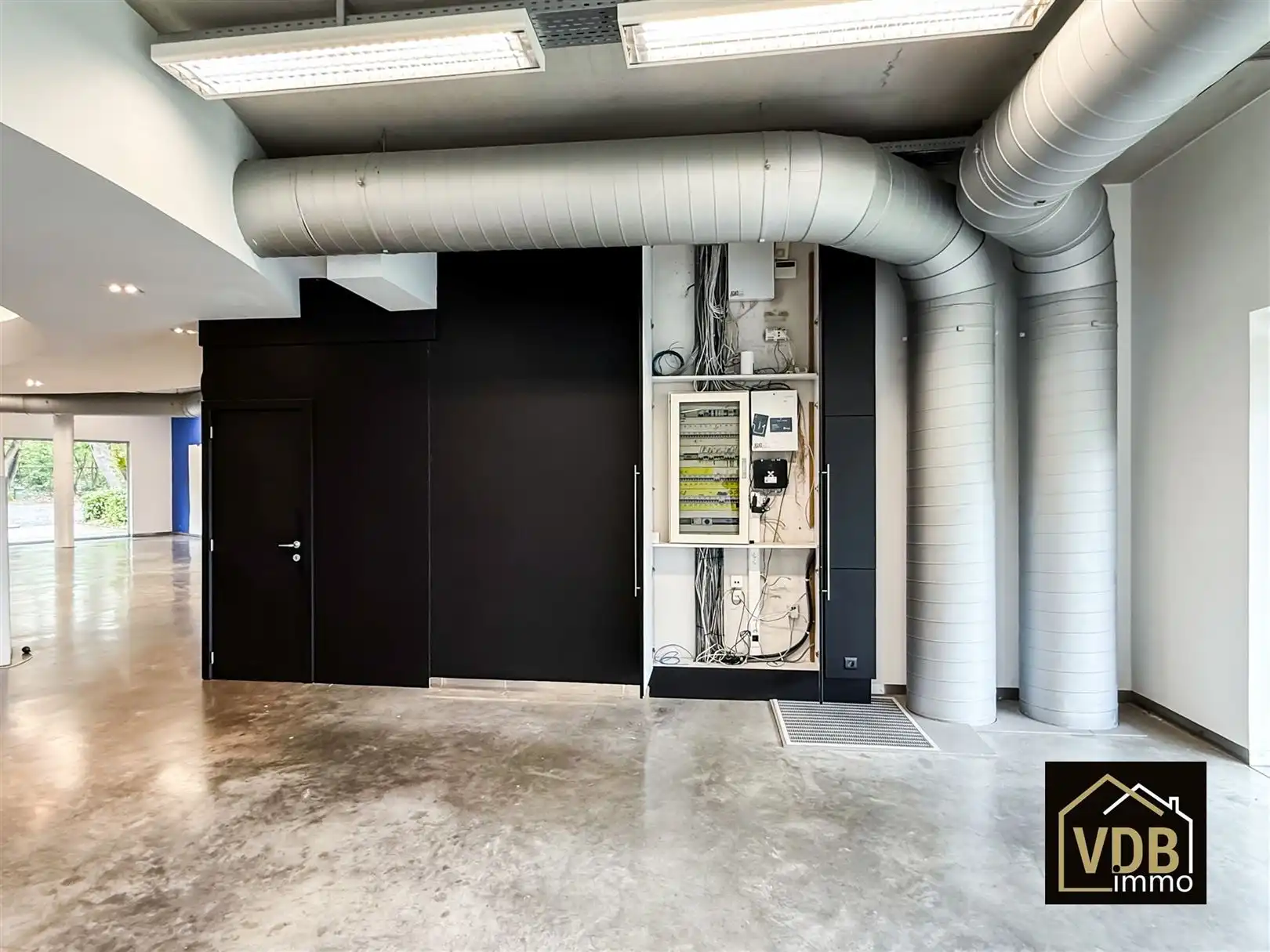 Commercieel pand op TOP locatie foto 24