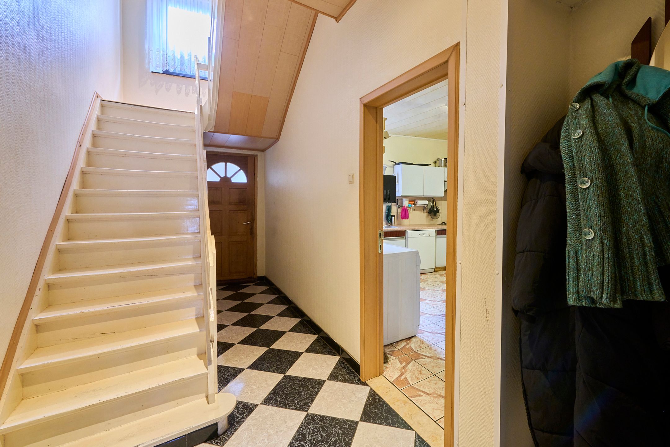 WONING MET 4 SLAAPKAMERS TE GENK foto 7