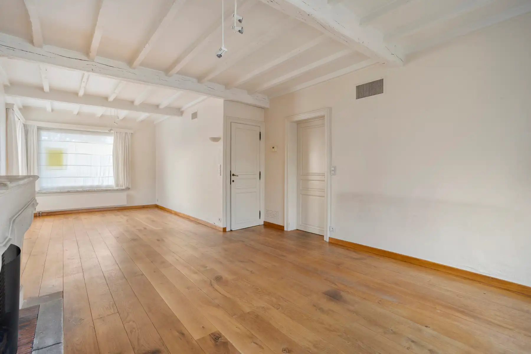 Ruime halfopen bebouwing met 4 slaapkamers! foto 7