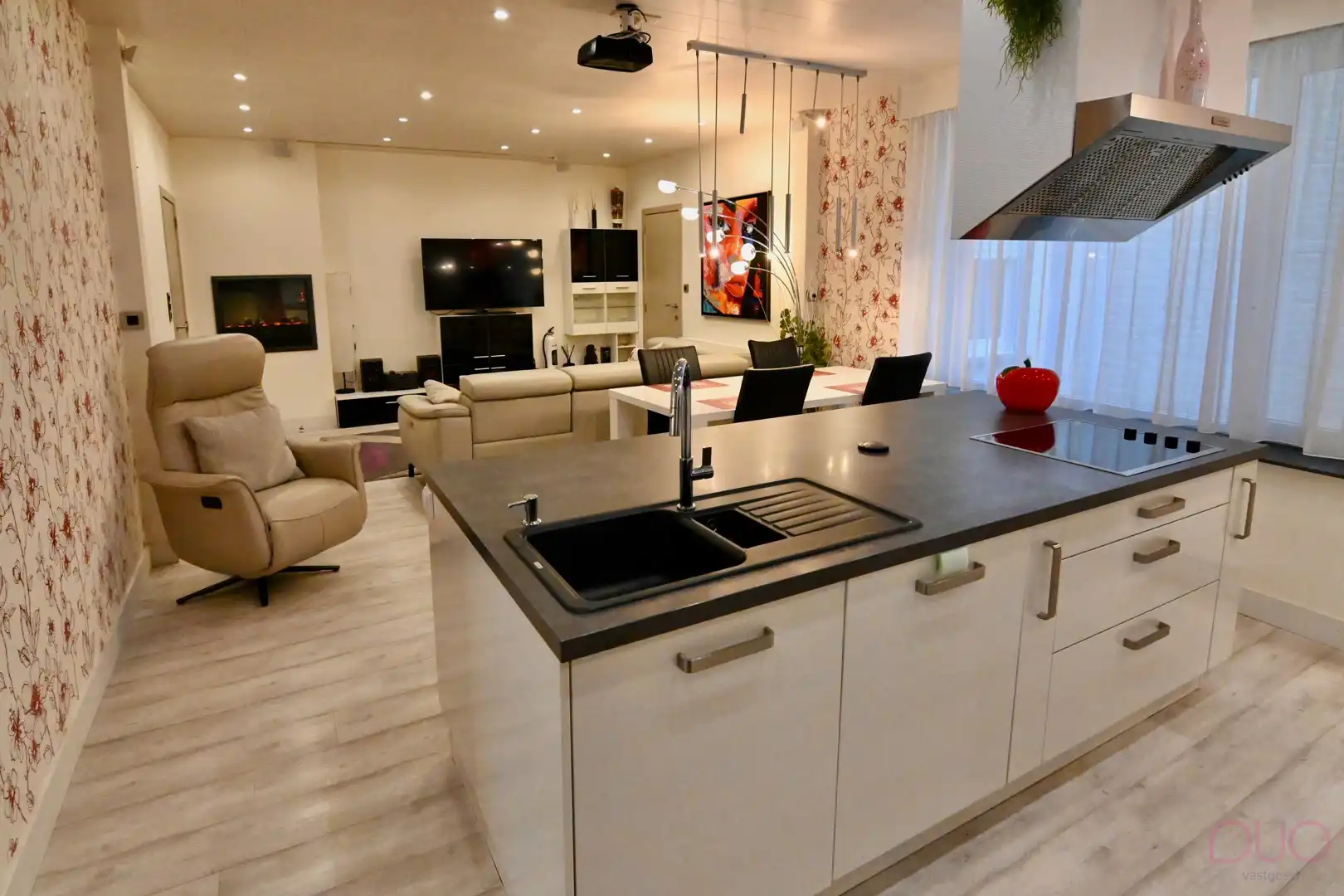 Volledig gerenoveerd 3 slaapkamer appartement foto 6