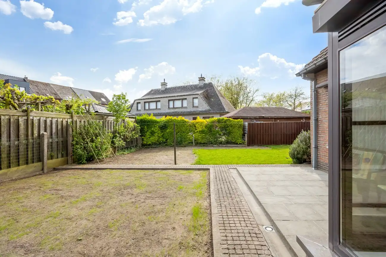 Praktische en ruime gezinswoning op rustige locatie nabij alle faciliteiten! foto 17