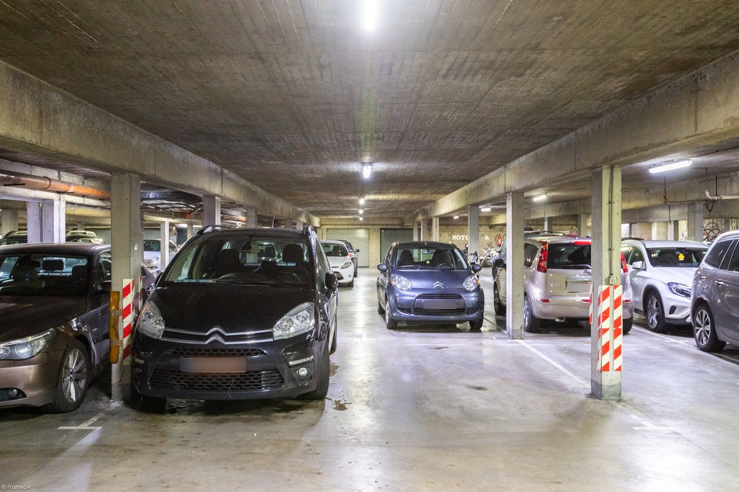 Ruim appartement  met 3 slaapkamers en garage te Berchem! foto 14