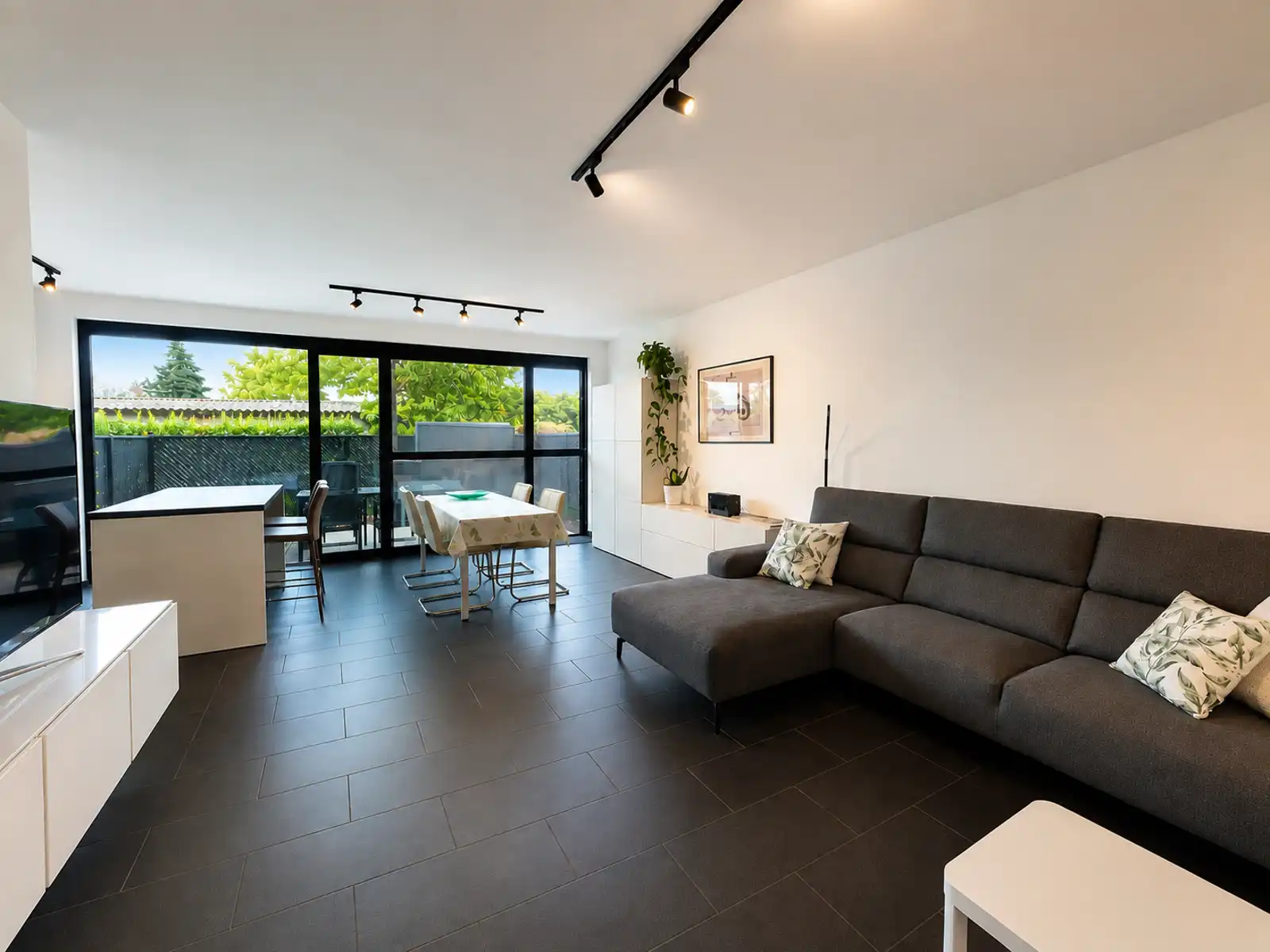 Appartement te huur foto 8