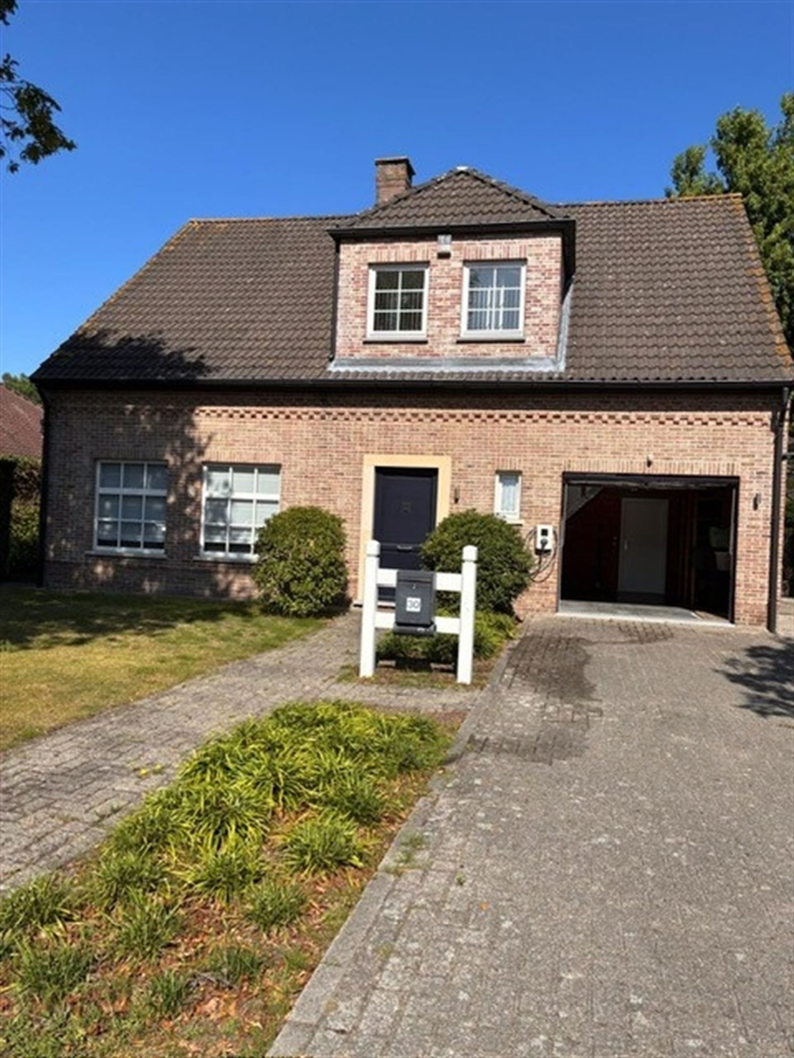 ()=>{if(producerUpdateValueVersion(node),producerAccessed(node),node.value===ERRORED)throw node.error;return node.value} Helleweide 30 - 2930 Brasschaat