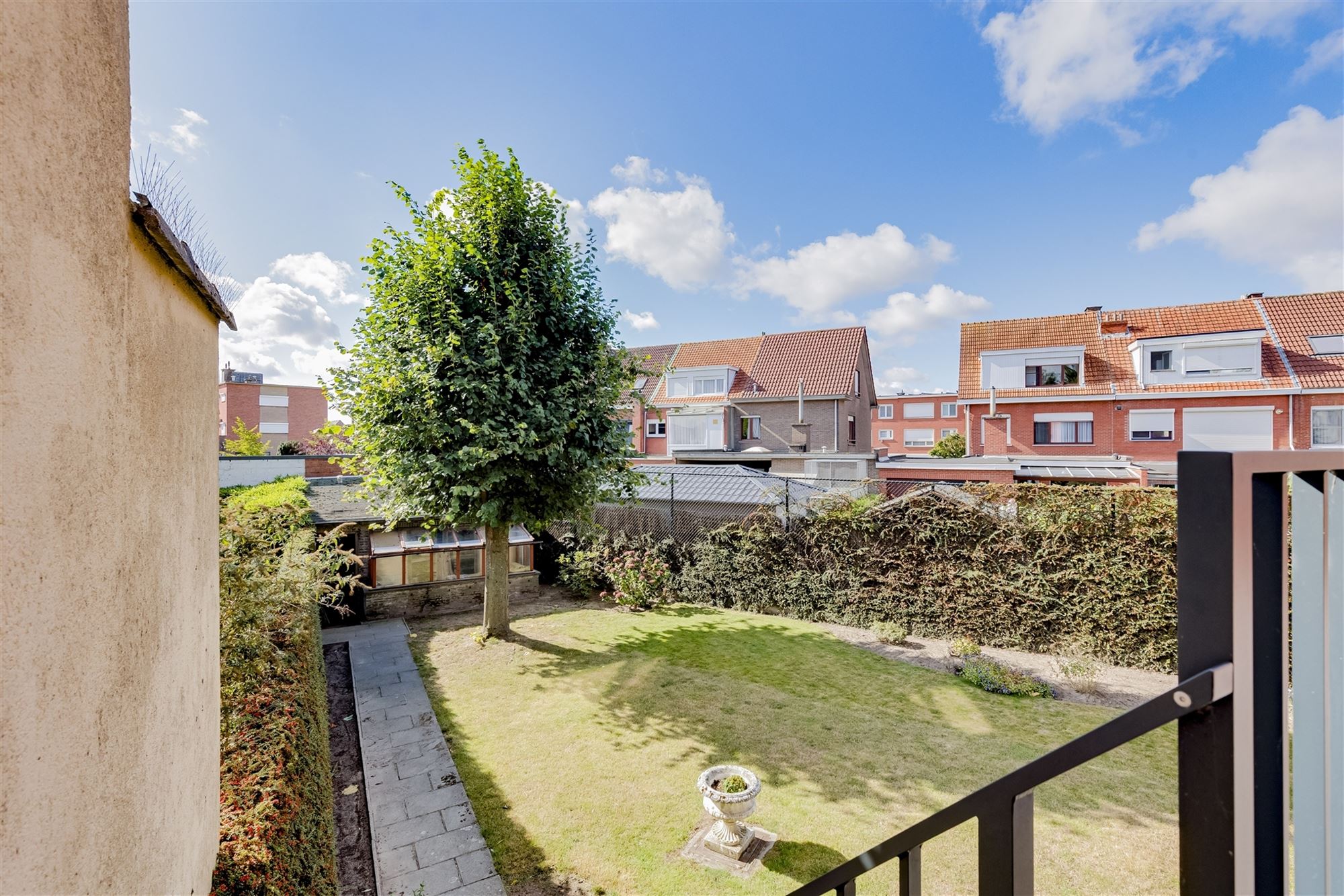 Ruime bel-étagewoning met 5 slk op 569 m² in rustige wijk te Aartselaar foto 19