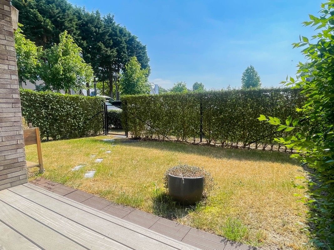 service flat met 1 slaapkamer en tuin + mogelijkheid tot parkeerplaats foto 2