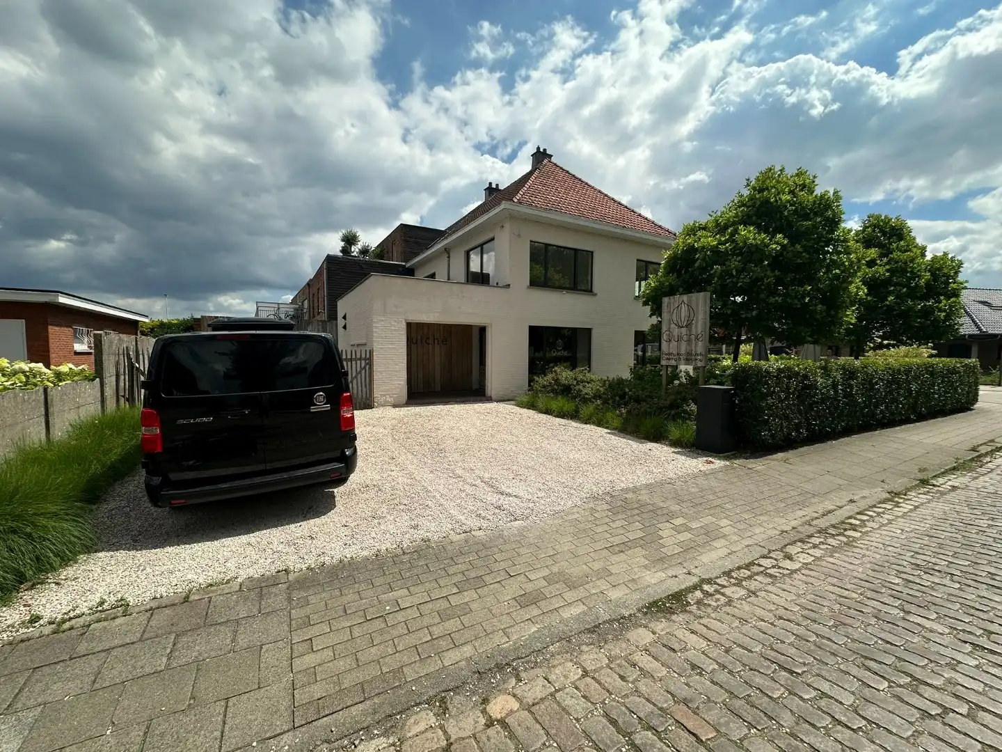 Volledig gerenoveerd en instapklaar horecapand op toplocatie in Oelegem foto 20