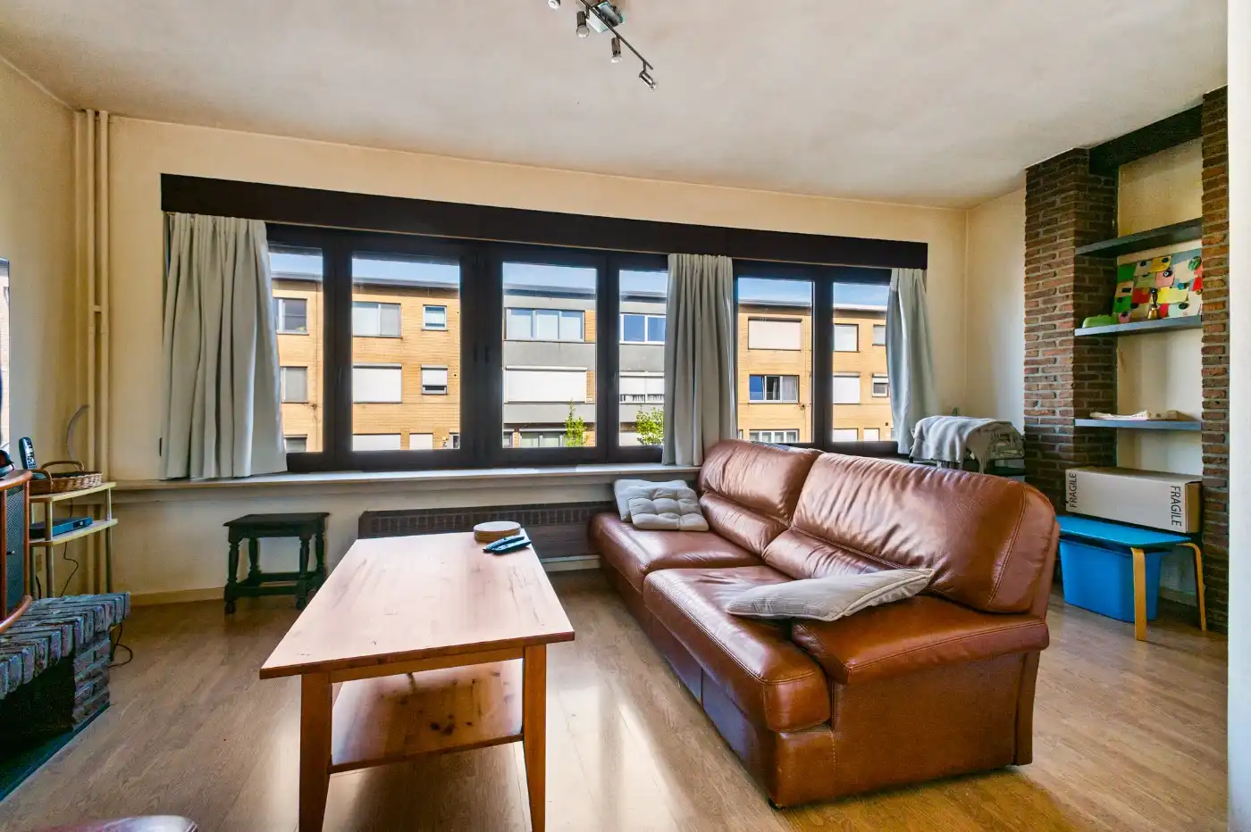 Op te frissen woning met 3 slpk., inpandige garage en west-tuin foto 6