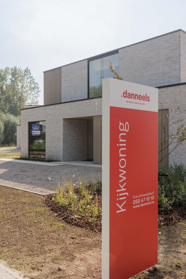 Ruime nieuwbouwvilla met royale tuin in Kruibeke foto 2