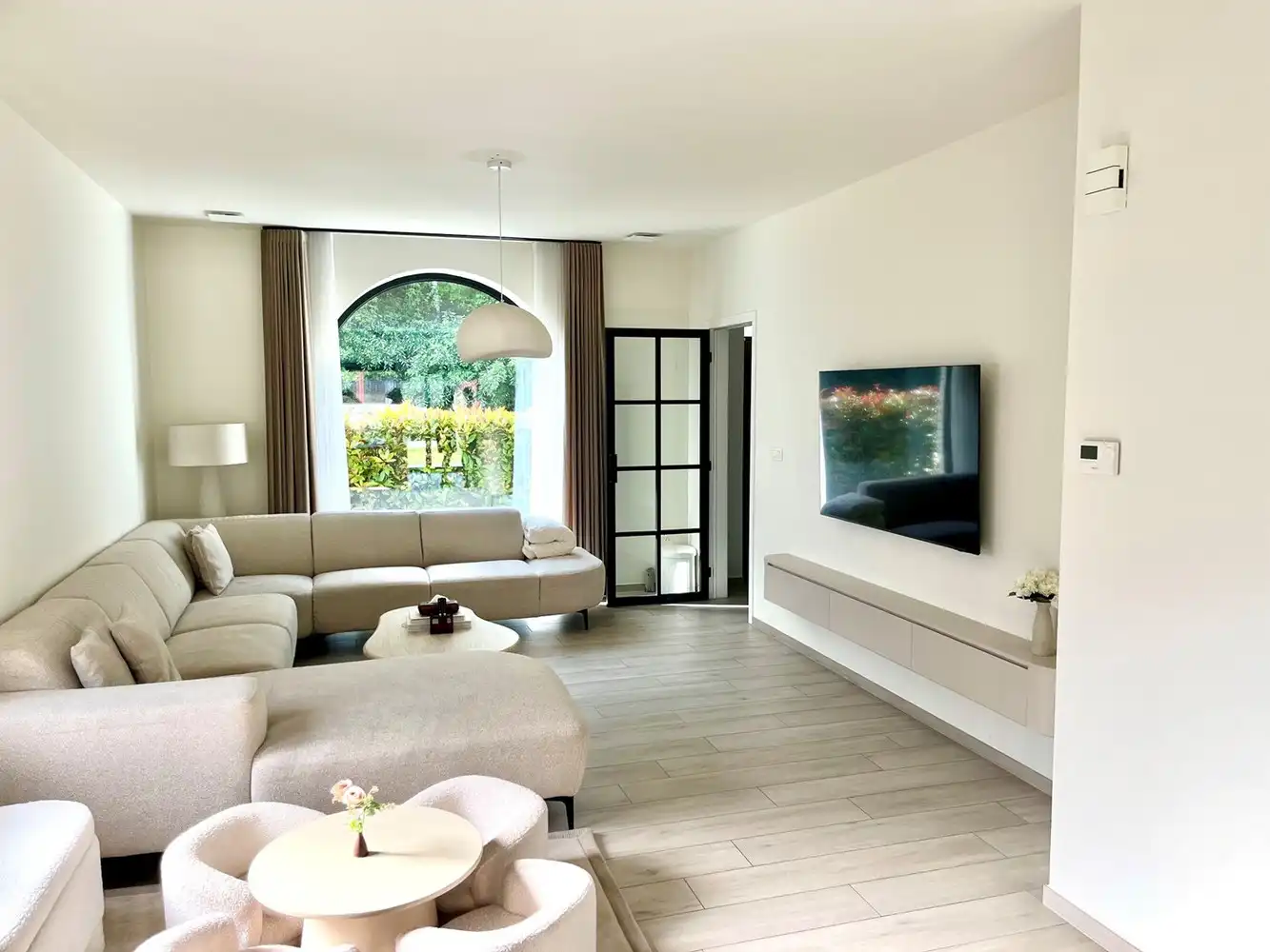 Elegante woning op 538 M2 nabij het centrum van Neeroeteren. foto 9