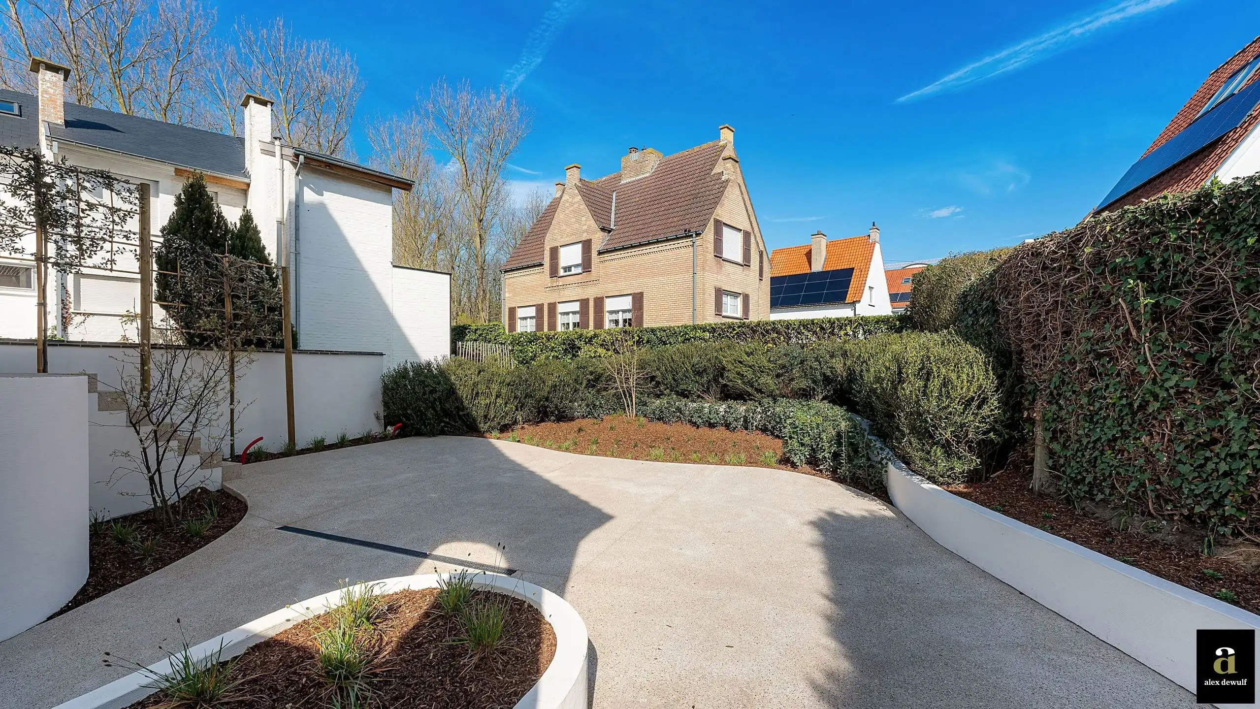Uitstekend gelegen, volledig gerenoveerde koppelvilla te Duinbergen, op wandelafstand van het strand en de duinen. foto 49