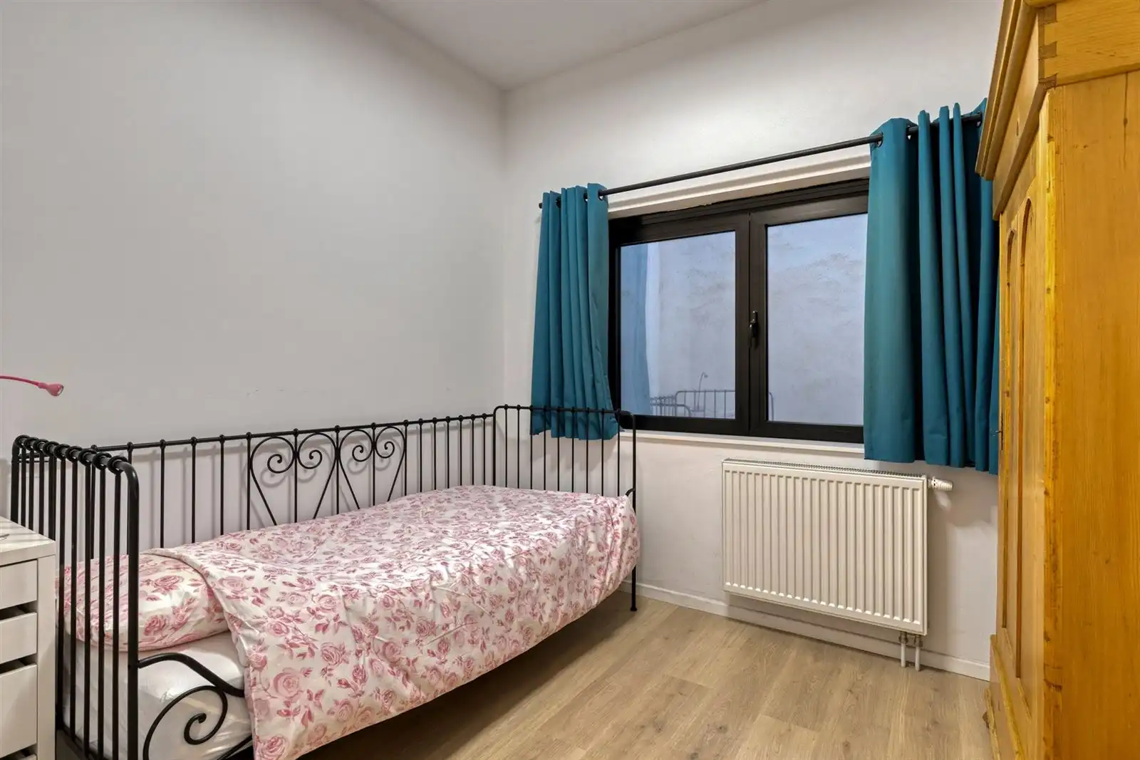 VOLLEDIG GERENOVEERD & GEMEUBELD APPARTEMENT IN HET HART VAN DE DIAMANTBUURT foto 13