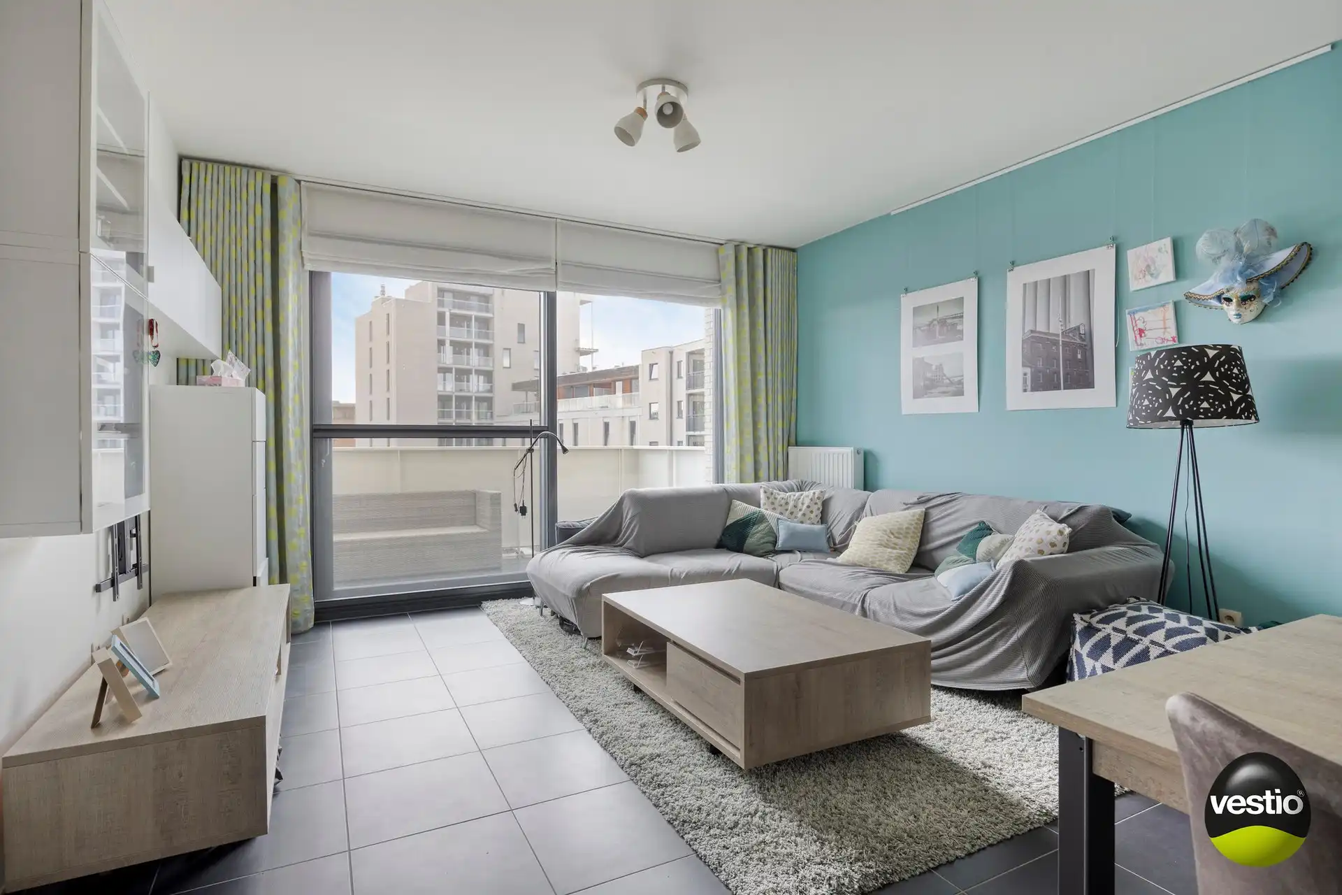 Smaakvol, kwalitatief afgewerkt 2 slaapkamer appartement met terras. foto 2