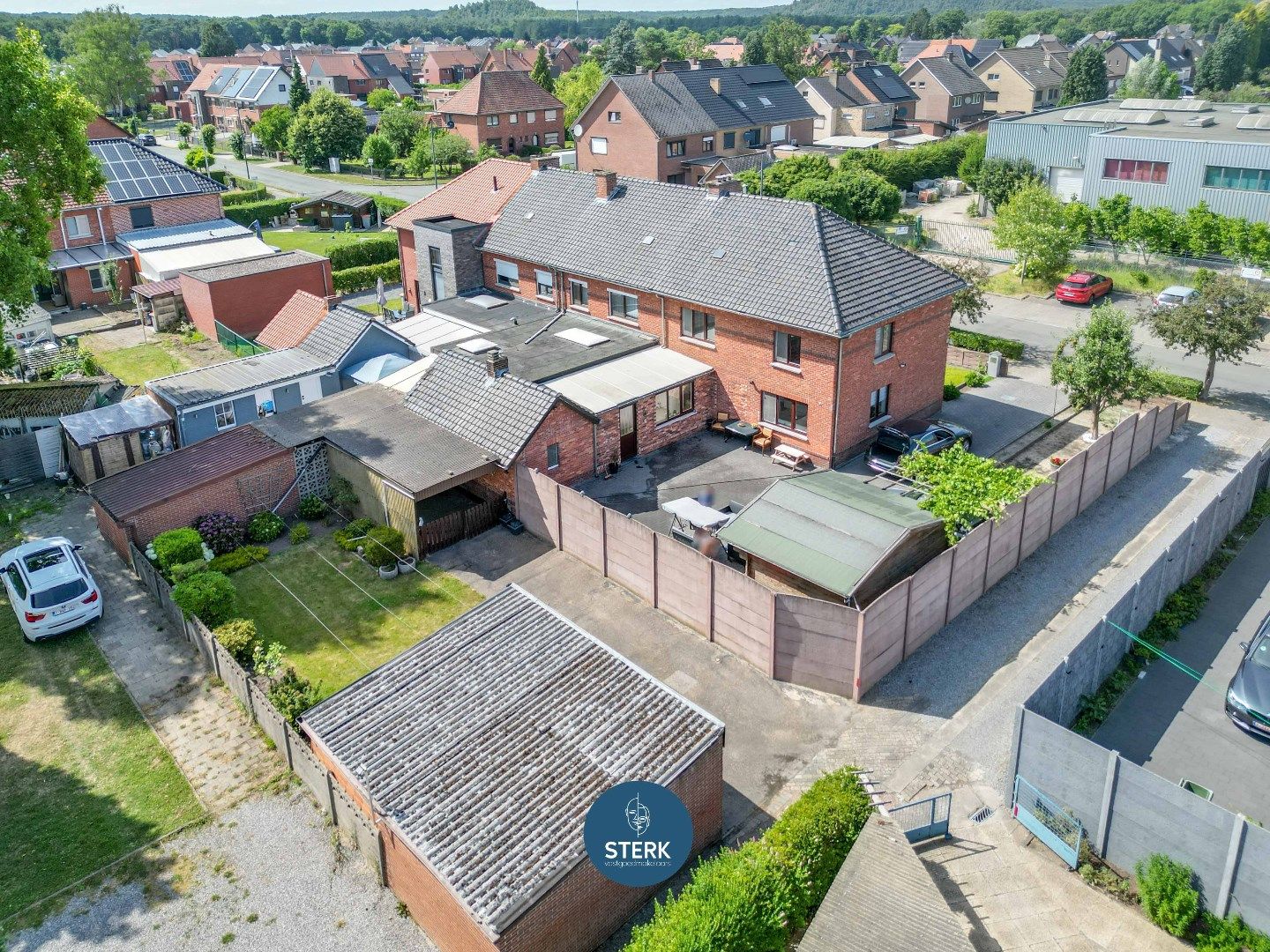 OP TE KNAPPEN GEZINSWONING MET 3 SLPKS TE EISDEN-MAASMECHELEN !  foto 3
