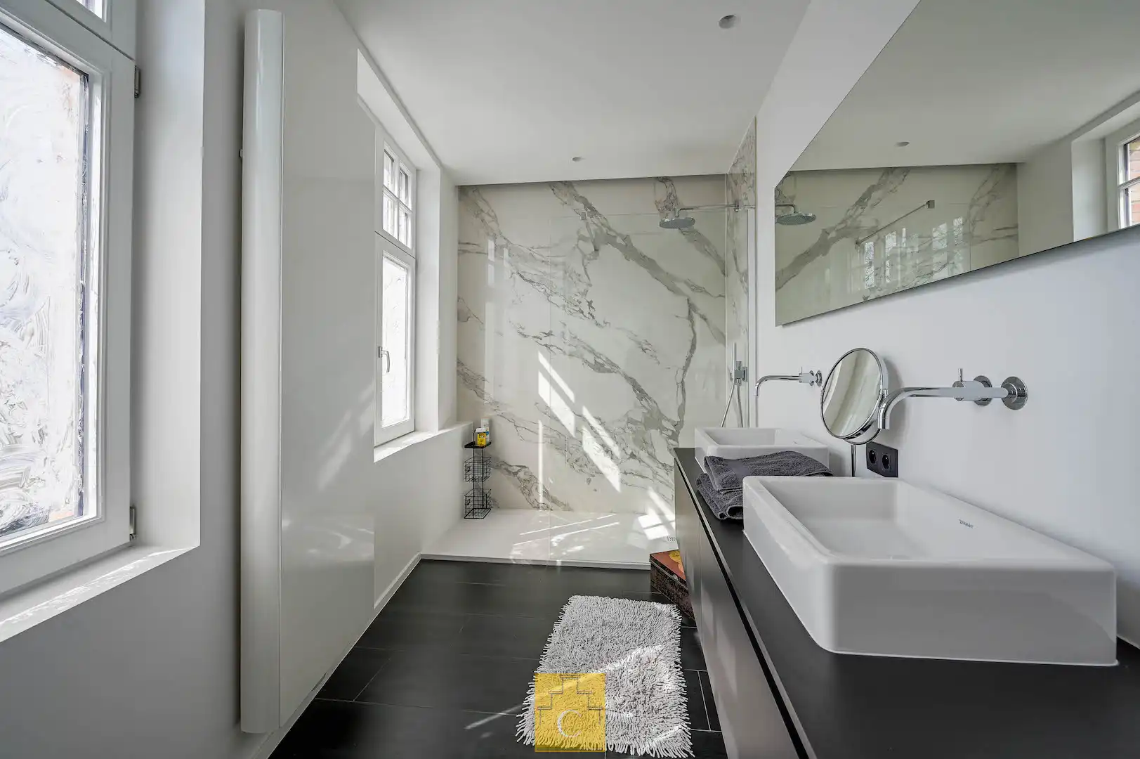 Droomhuis op een toplocatie in Groeninge, palend aan het toekomstig museumpark, zelden geziene high-end afwerking, zonnepanelen en aangename terrastuin foto 20