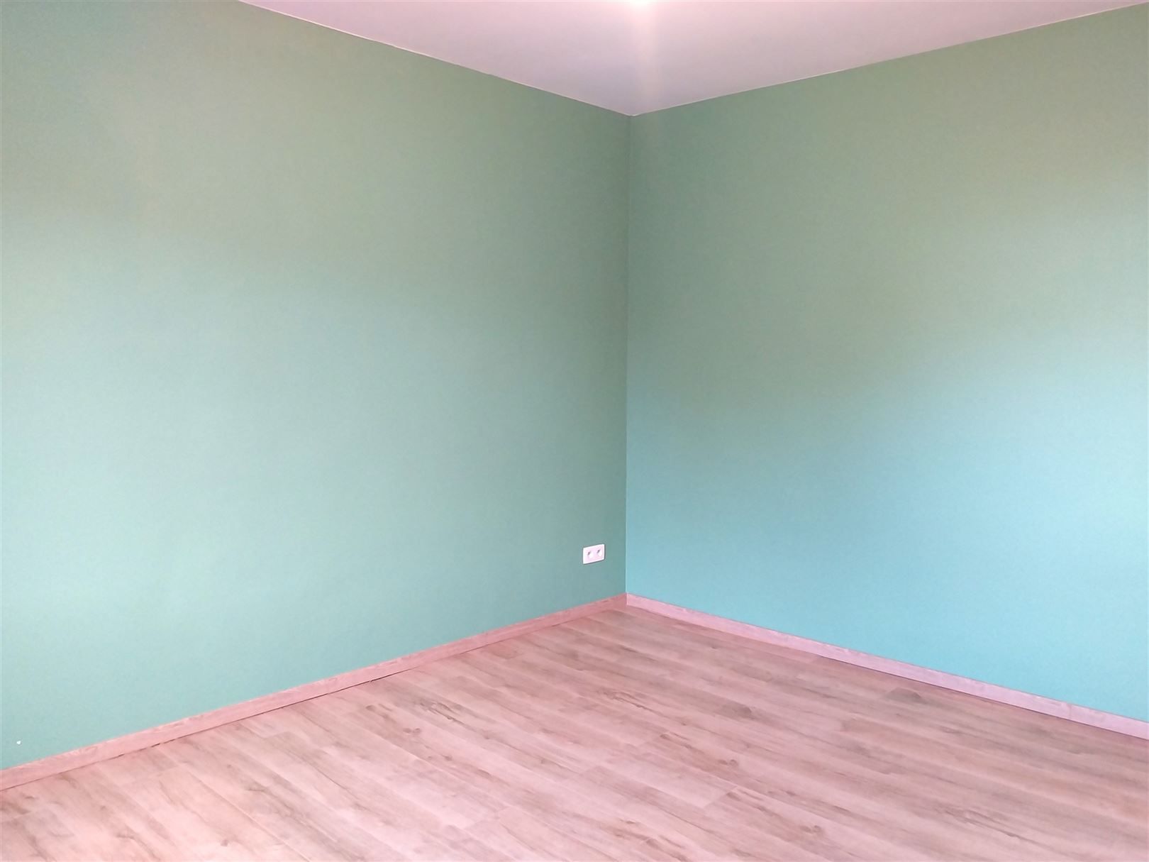 TE HUUR: Gerenoveerde halfopen bebouwing met 3 slaapkamers en ruime tuin! foto 21