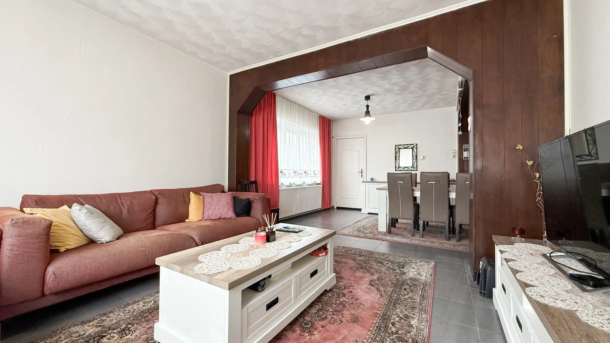 Half open gezinswoning, centraal gelegen, met 3 slaapkamers! foto 8