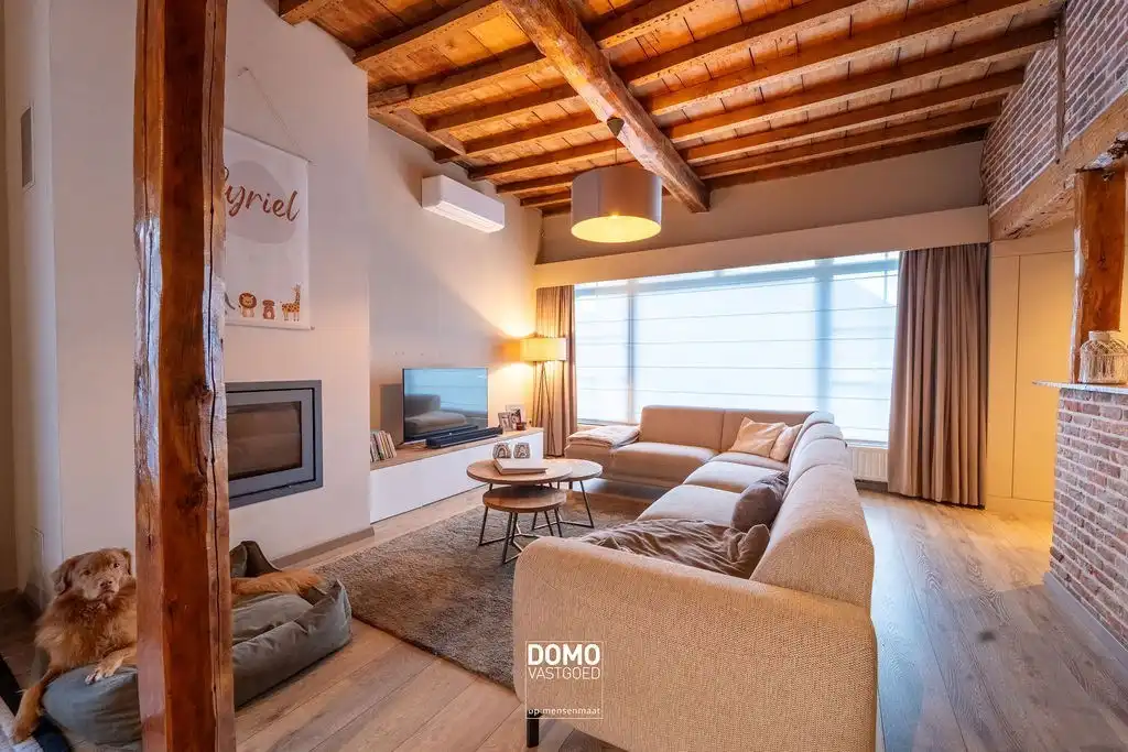 Verrassend ruime woning met karakter te Kuringen. foto 2