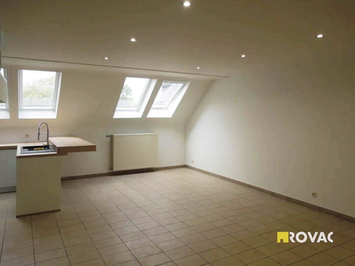 Vernieuwd appartement met 2 slaapkamers! foto 5