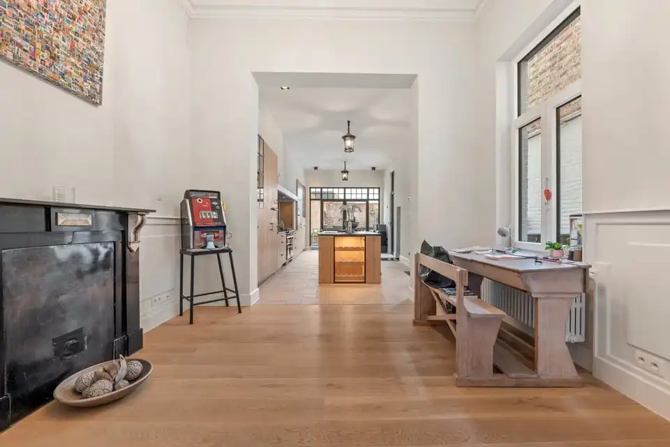 EXCLUSIEF HERENHUIS MET LUXUEUZE AFWERKING IN HET HART VAN SINT-TRUIDEN foto 7