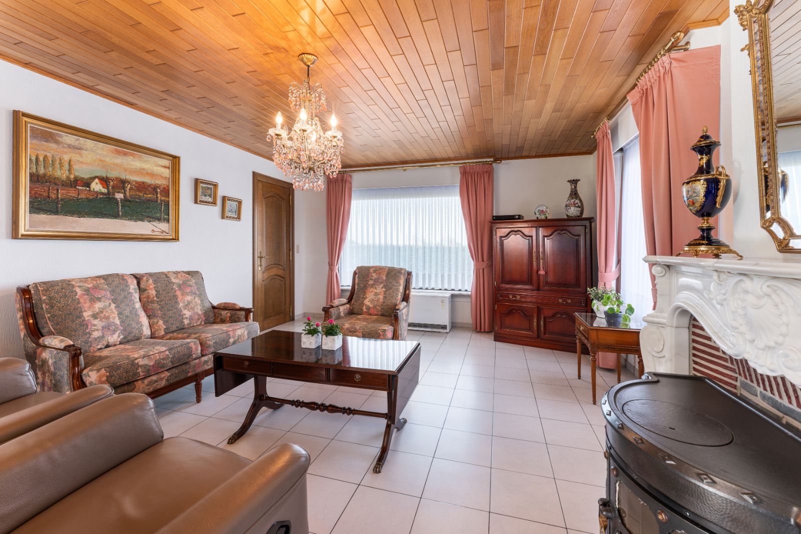 Villa met opslagruimte te huur foto 4