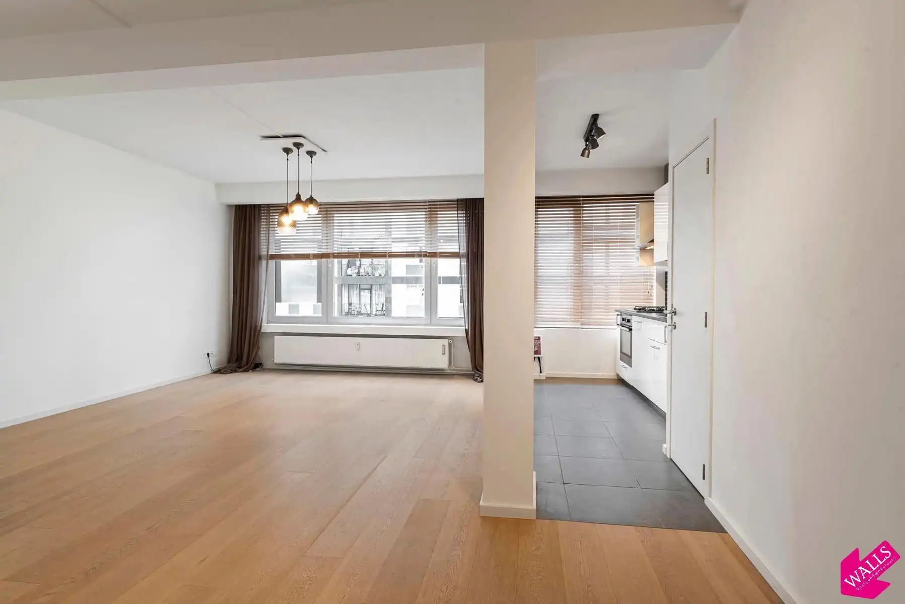 Prachtig gerenoveerd, ruim 1 slaapkamer appartement foto 5