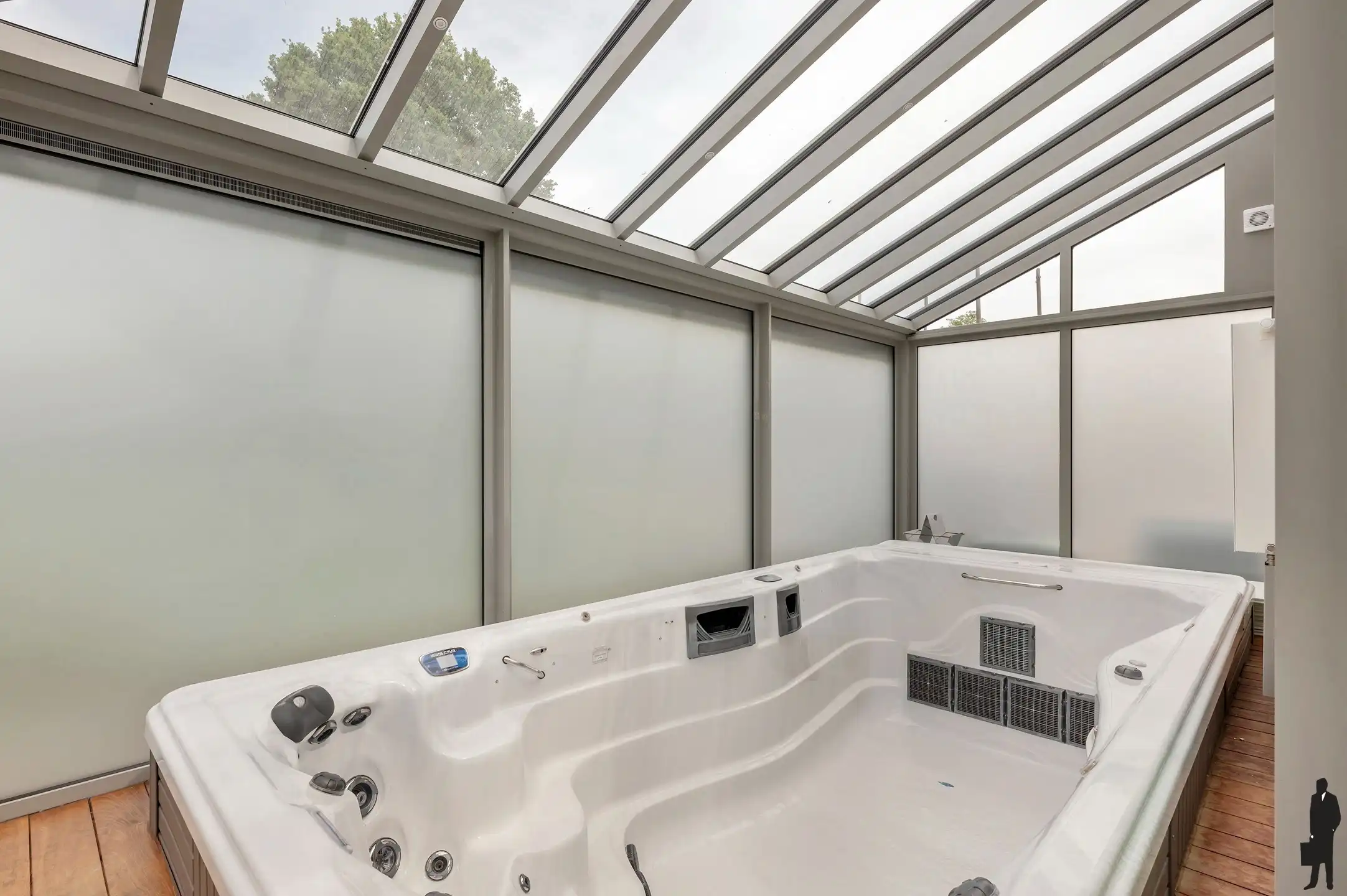 Authentieke en luxueus gerenoveerde langgevelhoeve op een domein van 6.920 m². foto 18