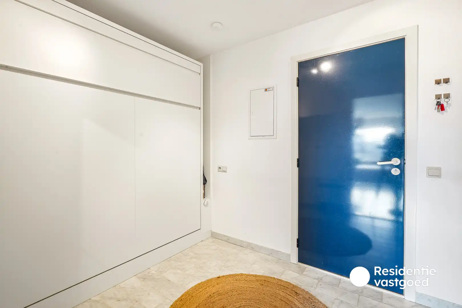Lichtrijk zongerichte studio met slaaphoek, gelegen op 300m van de zee te Koksijde.  foto 11