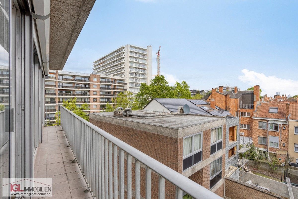 Lumineus 2-kamer appartement met 2 terrassen, garage en kelder foto 22