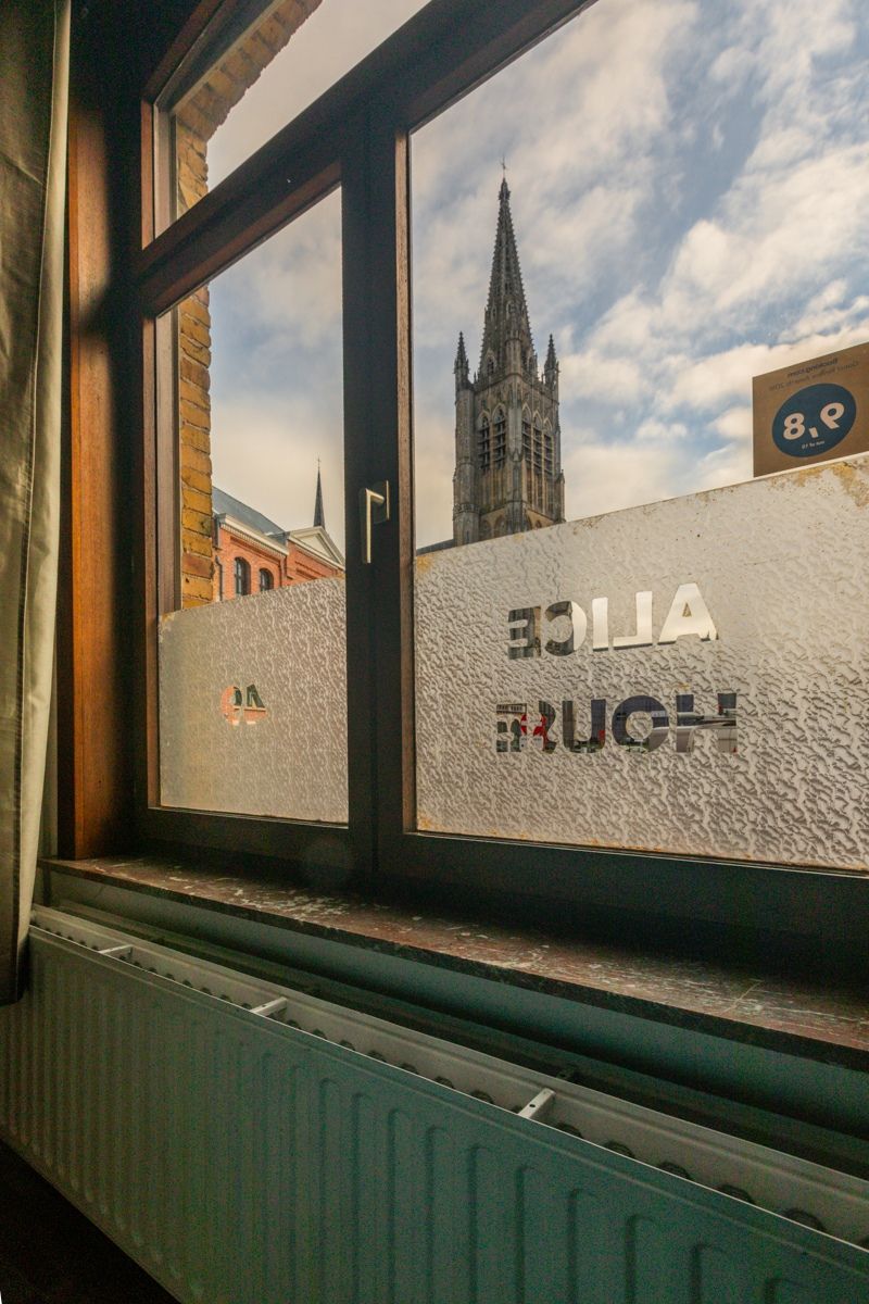 Centraal gelegen , vergunde vakantiewoning "Alice House" in Centrum Ieper met zicht op de kathedraal! foto 21