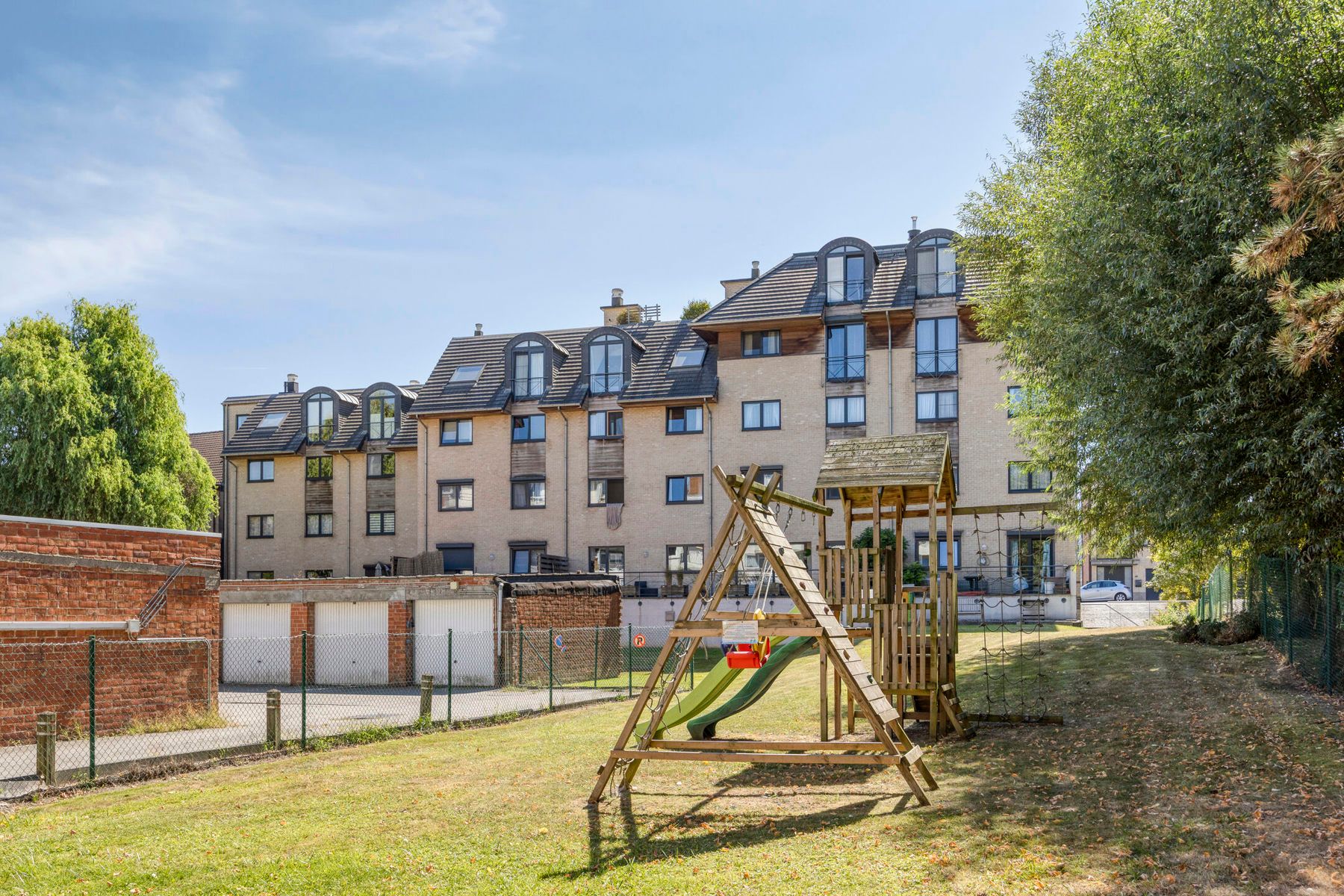 Instapklaar appartement met 2 slaapkamers, aangenaam terras foto 19