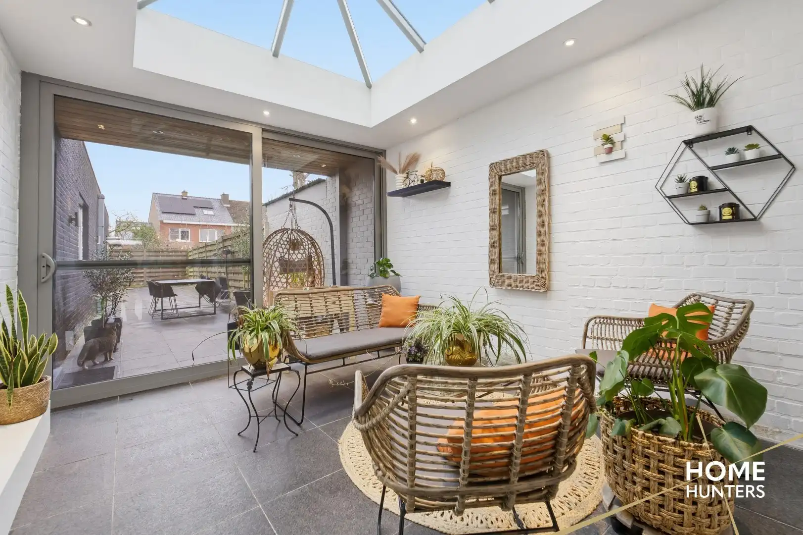 Verrassend ruime woning op een rustige ligging in Ieper met 5 slaapkamers en een oprit foto 16