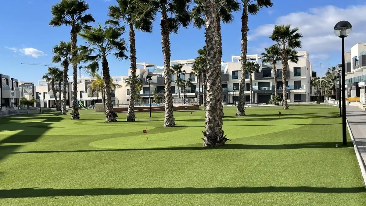 Mooi gelijkvloers appartement met 2 slpks en 2 badkamers foto 12