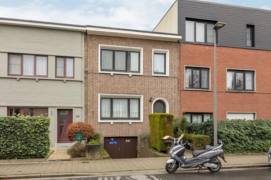Gezellige woning met ruime garage en stadskoer foto 23