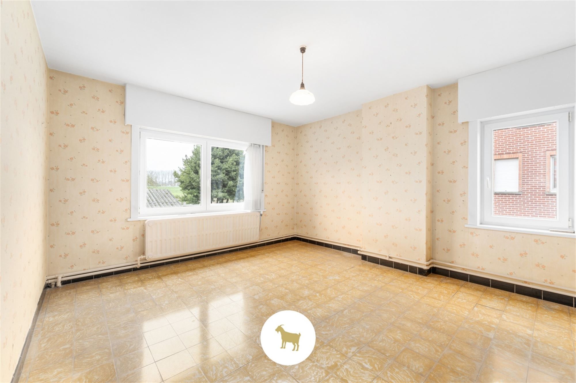 Te renoveren HALFOPEN WONING met 3 SLAAPKAMERS en GARAGE op een ruim PERCEEL GROND van 843m² foto 15