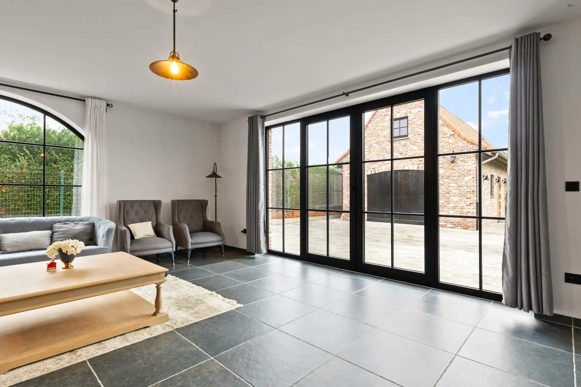 Villa bouwjaar 2022, 5 slaapkamers en mooi bijgebouw op 1.387m²  foto 9