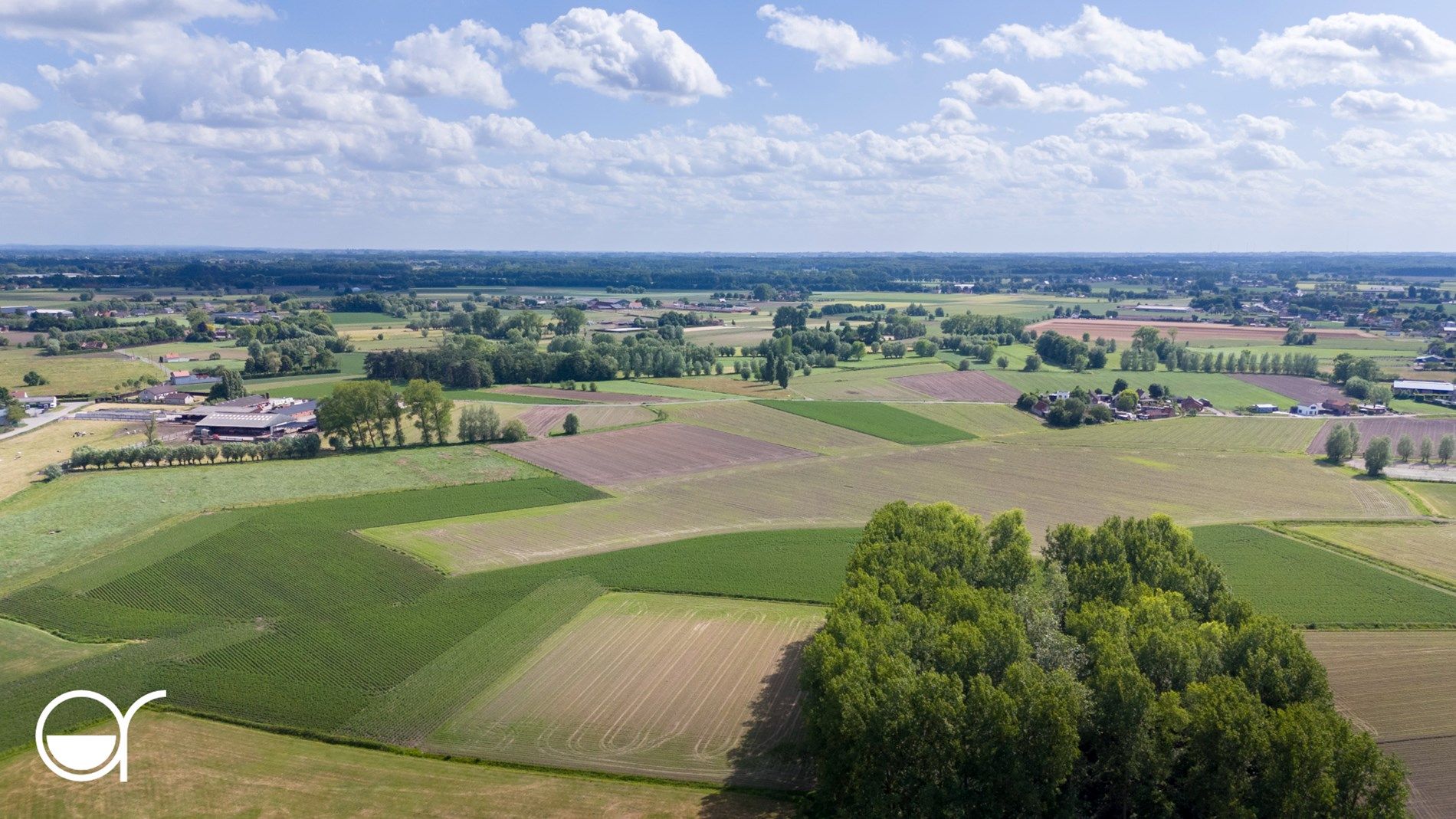 Bouwgrond van 1.917 m2 foto 2