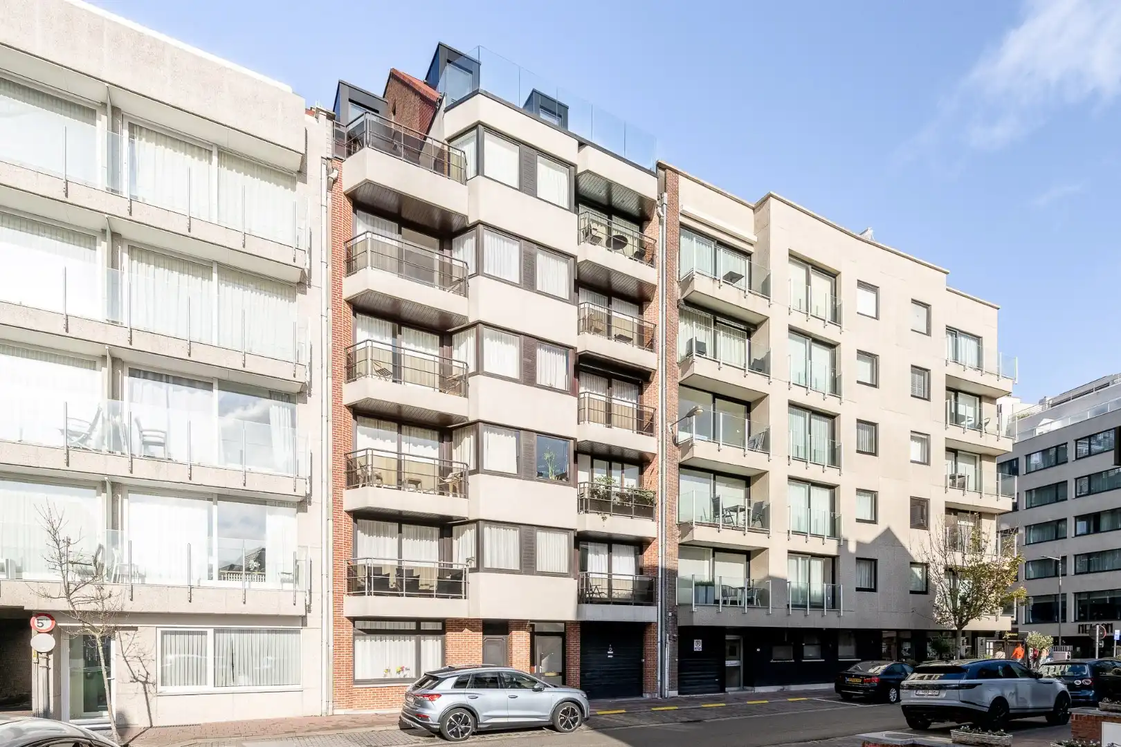 Stijlvol appartement op wandelafstand van het Albertstrand foto 2