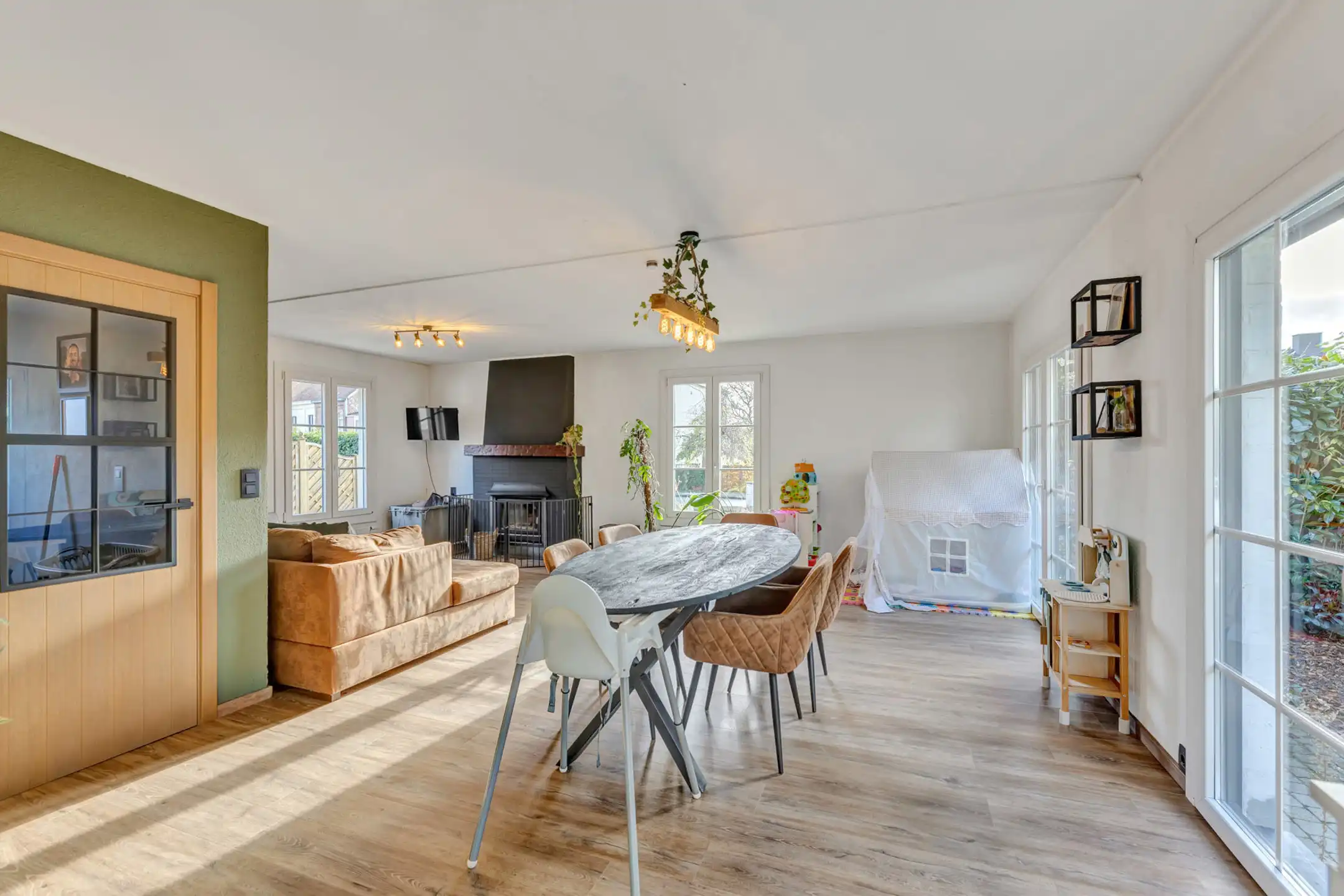 Gezellige woning met ruime tuin foto 8