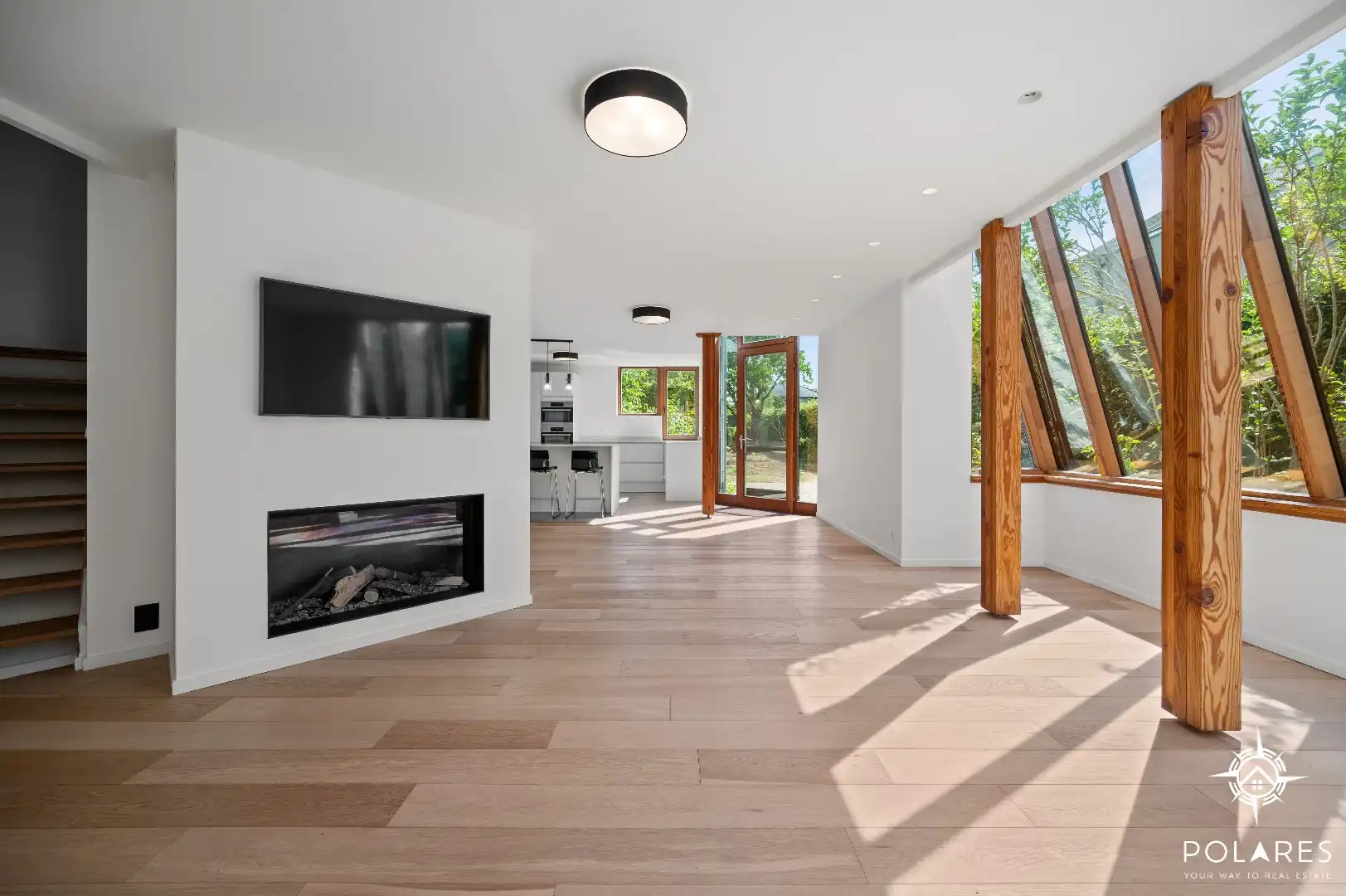 Vrijstaande woning gelegen in een doodlopende straat foto 4